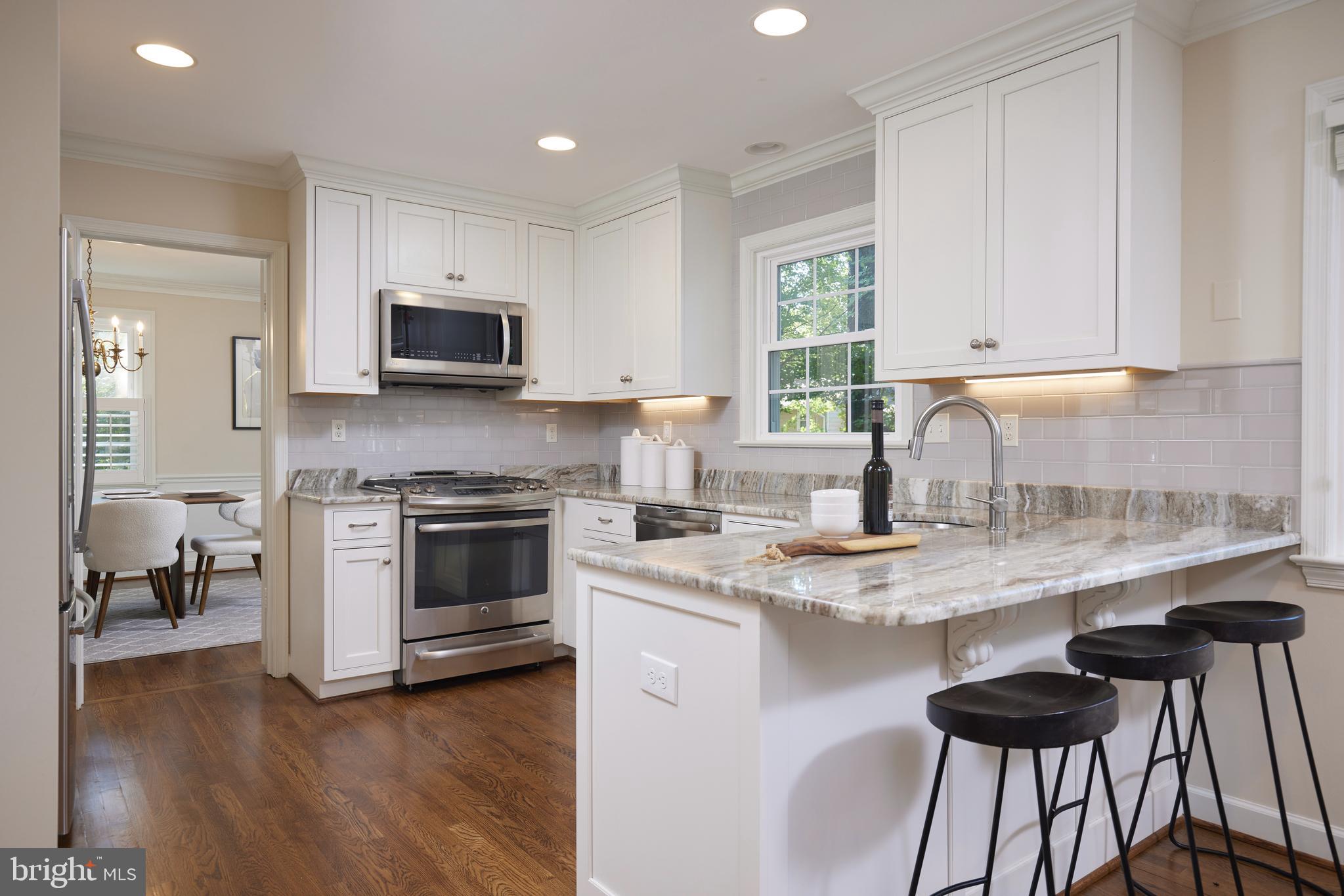 WINDSOR HILLS - Residential