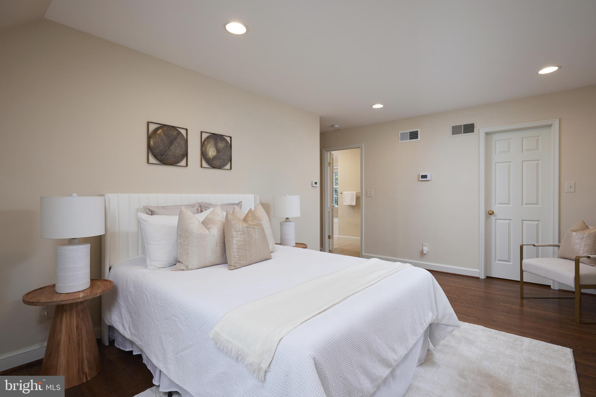 WINDSOR HILLS - Residential