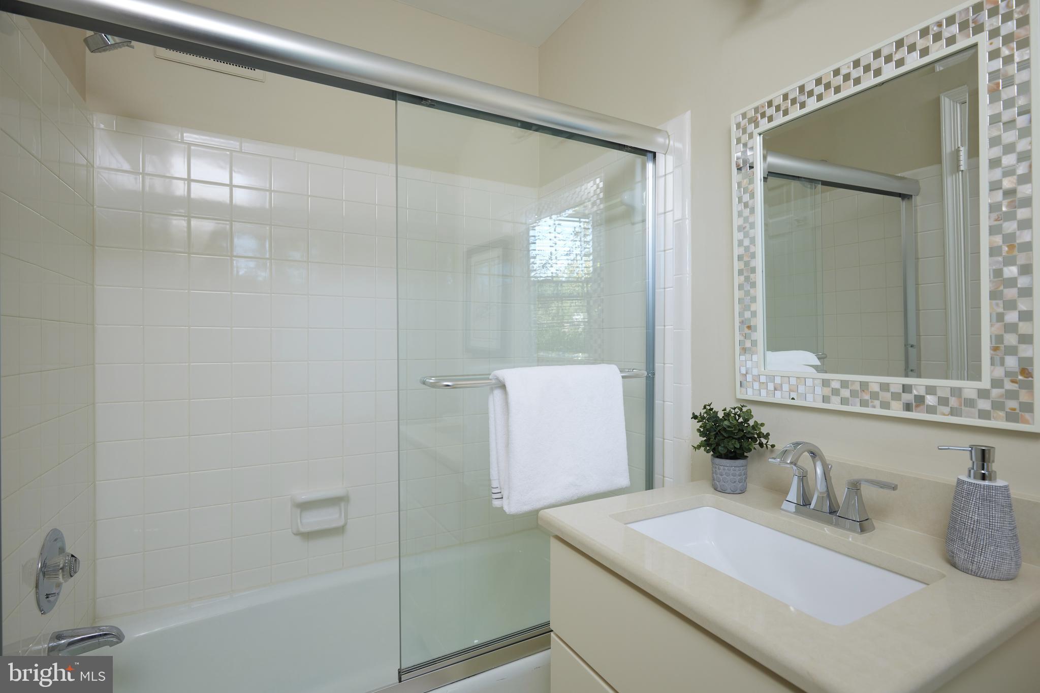 WINDSOR HILLS - Residential