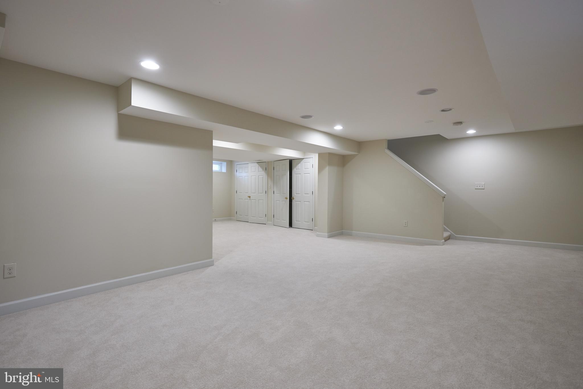 WINDSOR HILLS - Residential