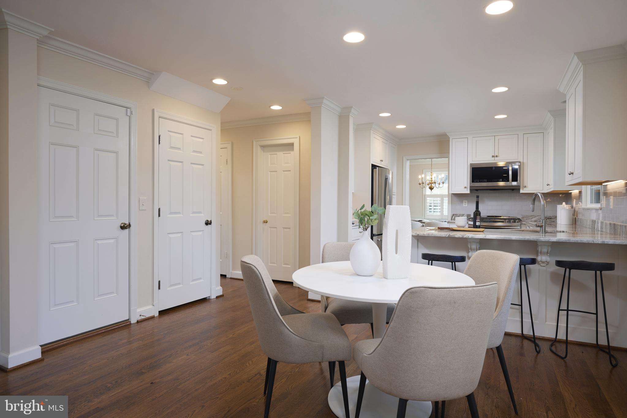 WINDSOR HILLS - Residential