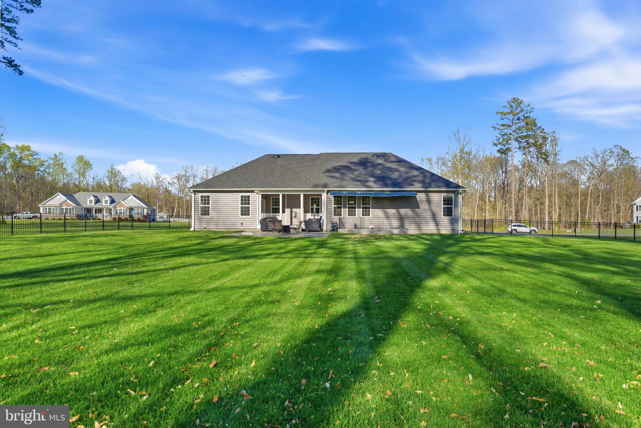 TWIN PONDS - Residential