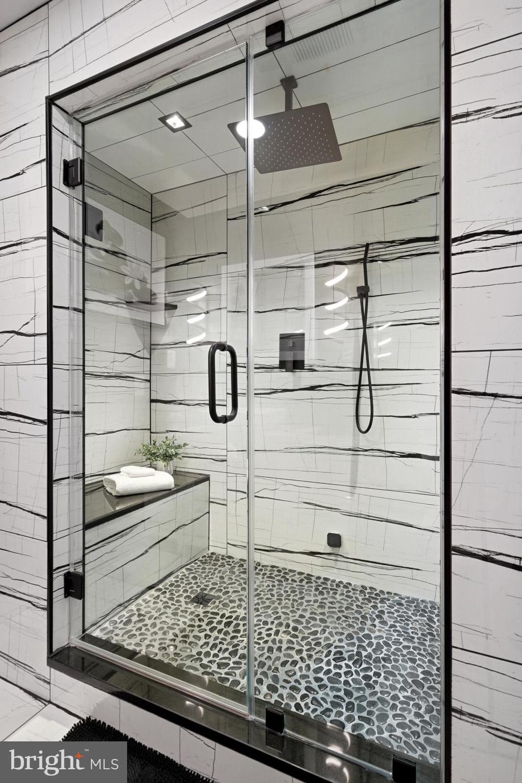 TWIN PONDS - Residential