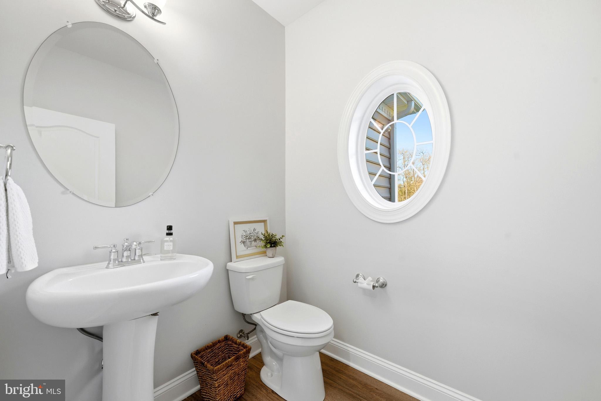 TWIN PONDS - Residential