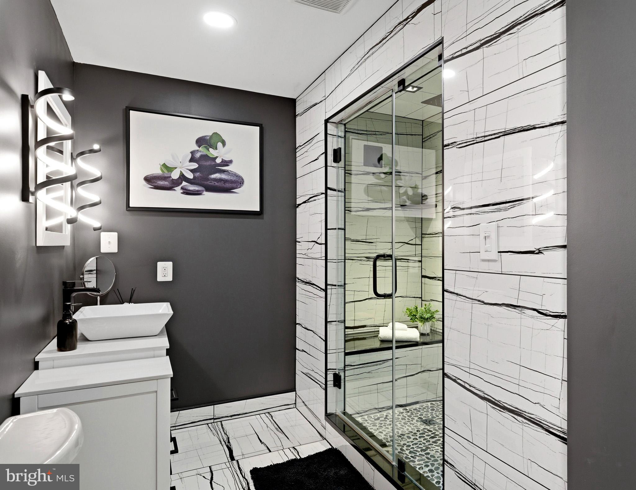 TWIN PONDS - Residential