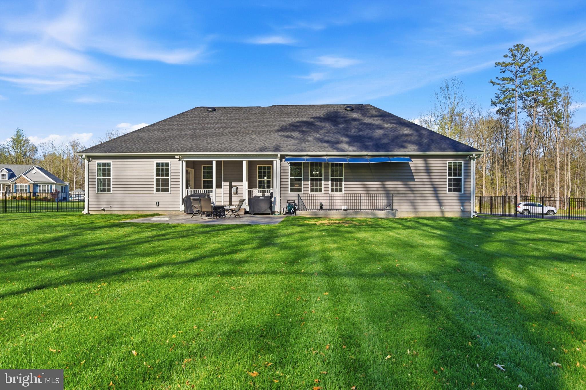 TWIN PONDS - Residential