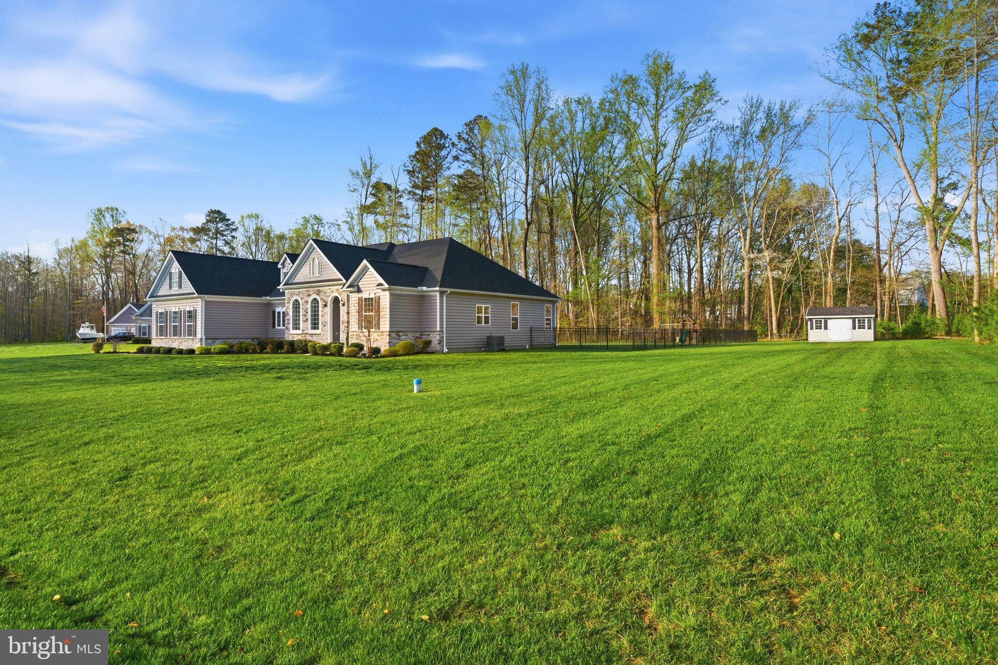 TWIN PONDS - Residential