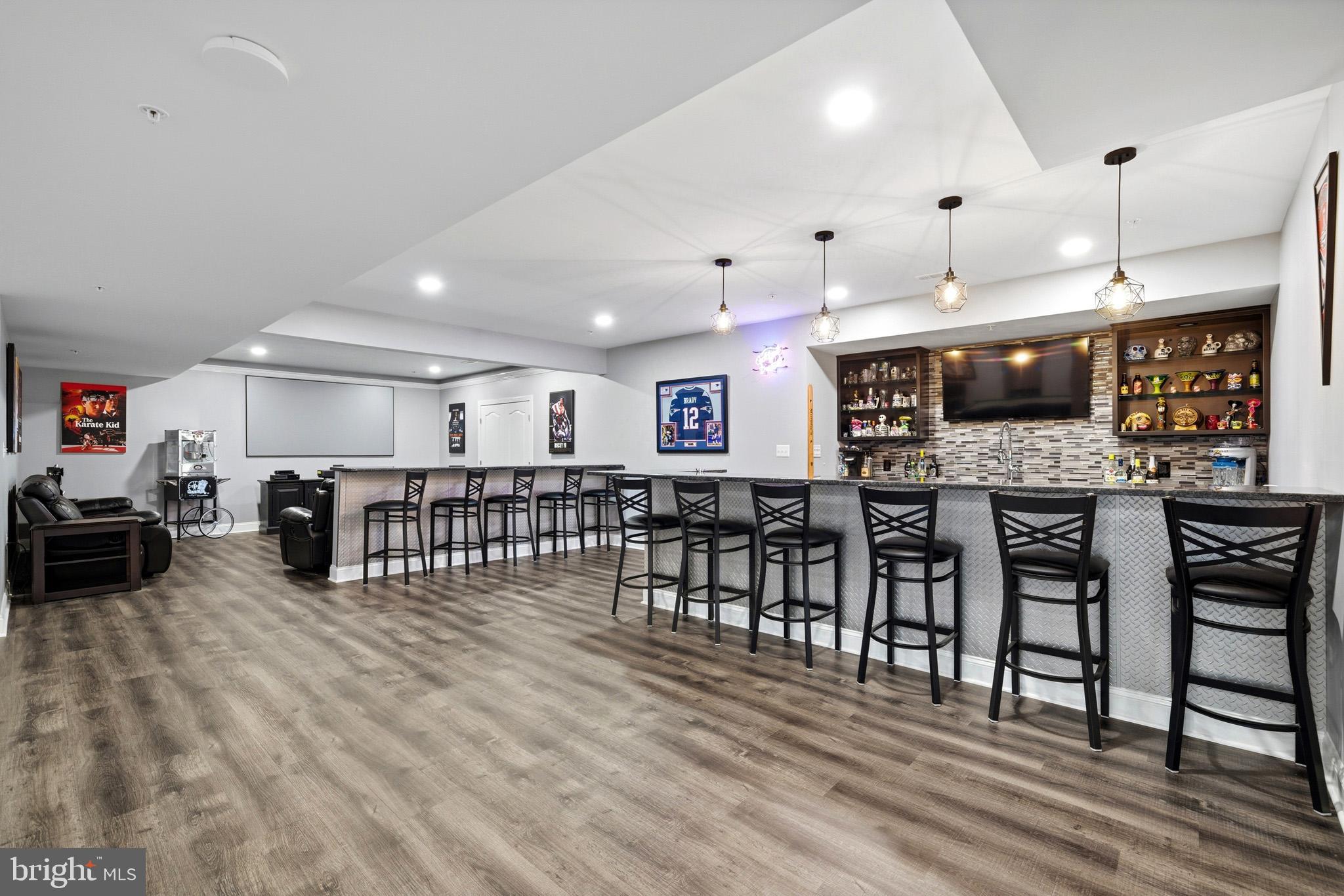 TWIN PONDS - Residential