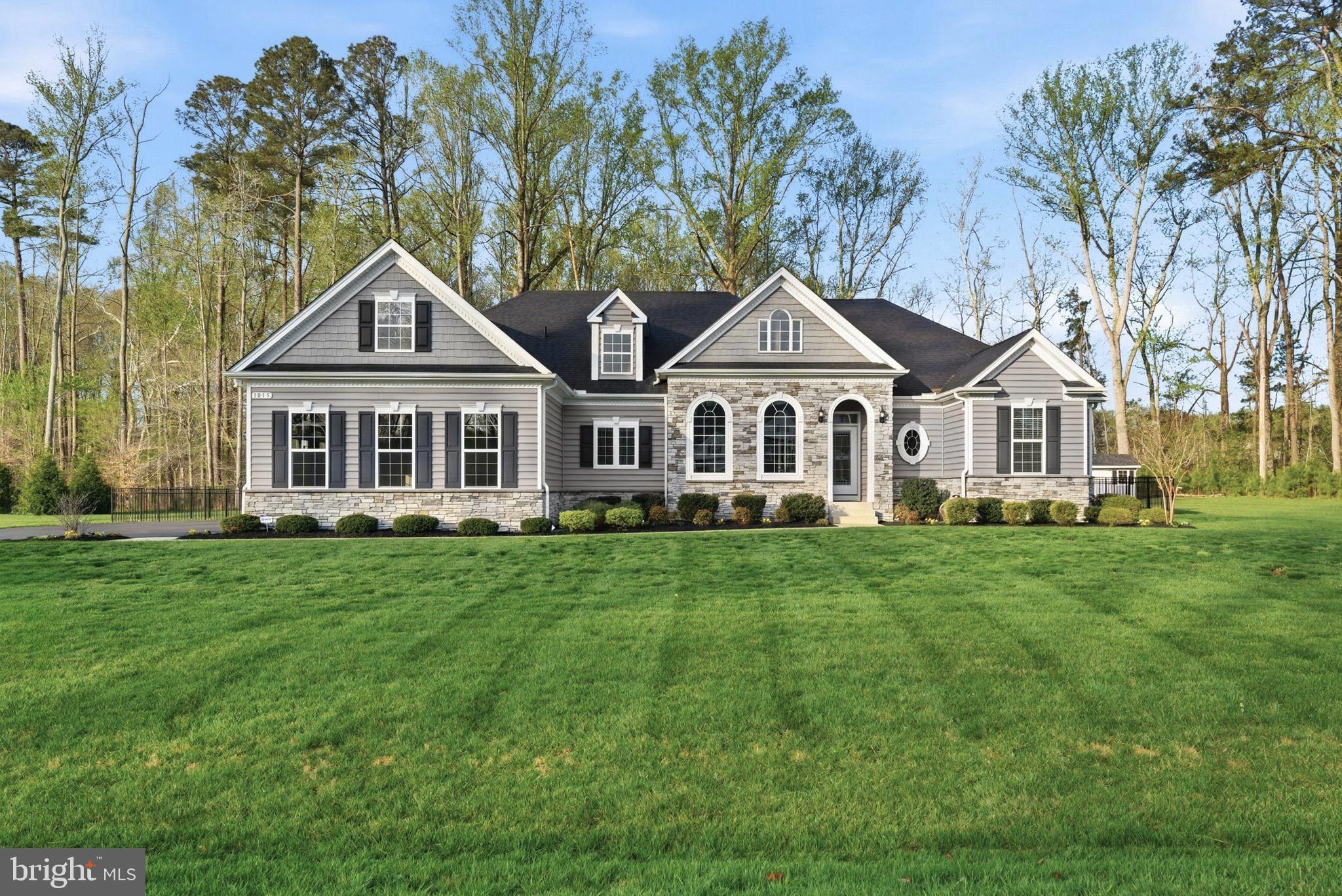 TWIN PONDS - Residential