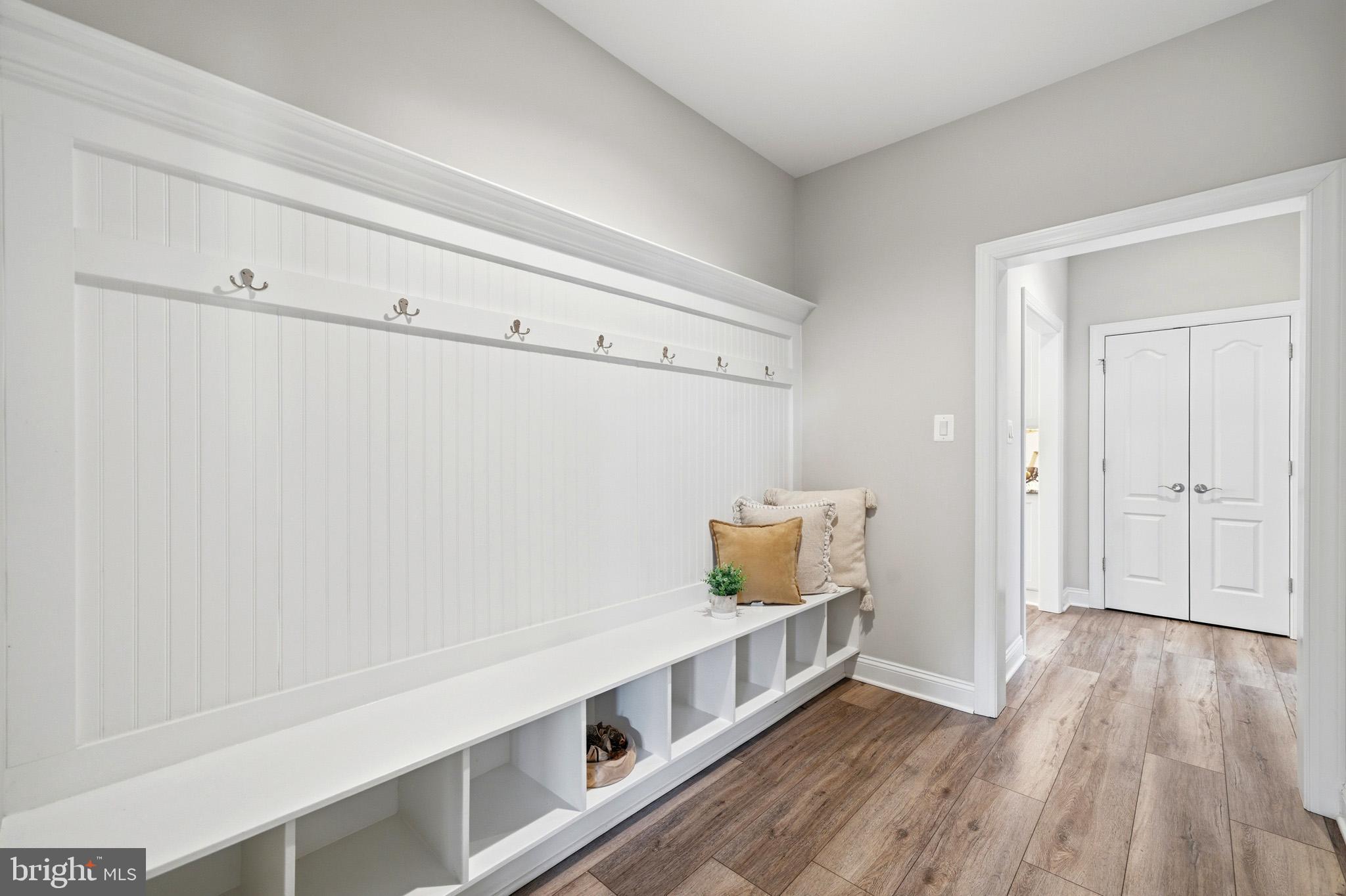 TWIN PONDS - Residential