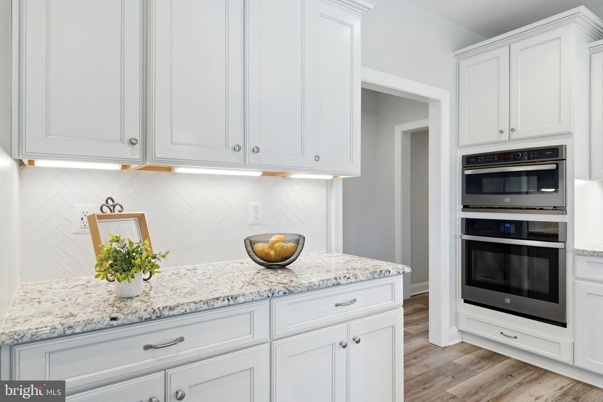 TWIN PONDS - Residential