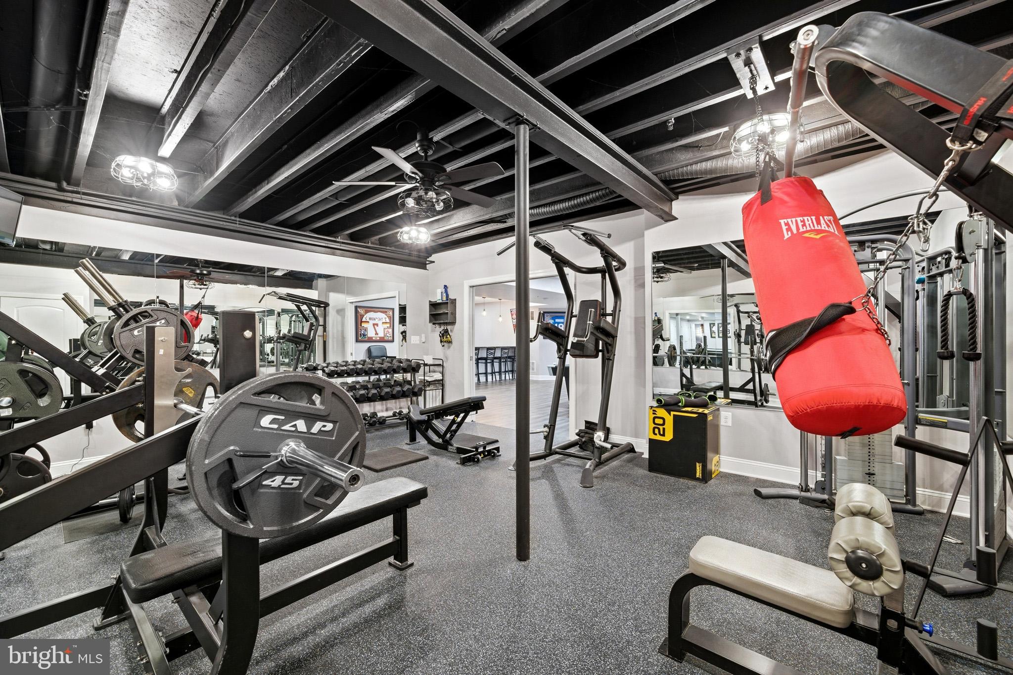 TWIN PONDS - Residential