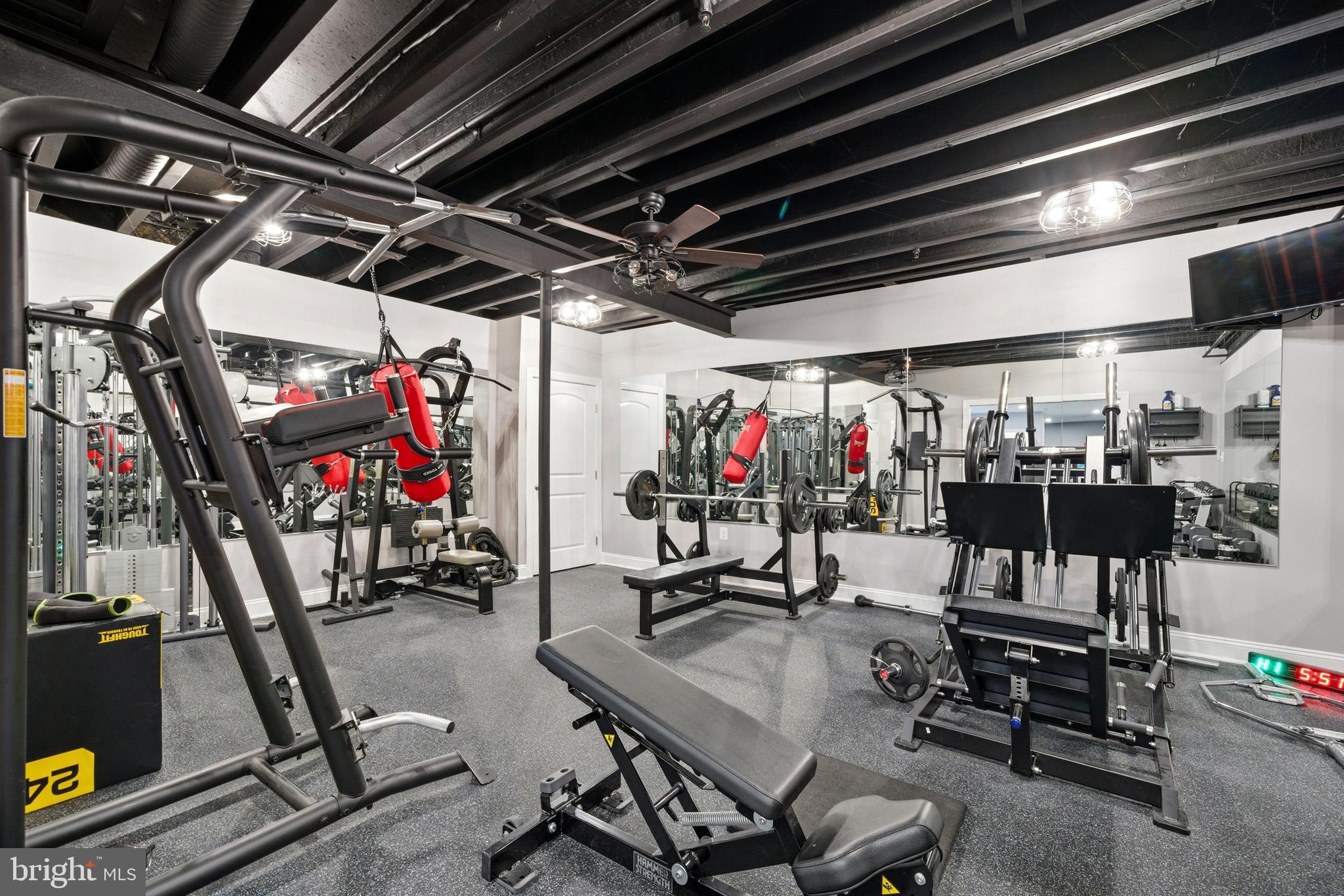 TWIN PONDS - Residential