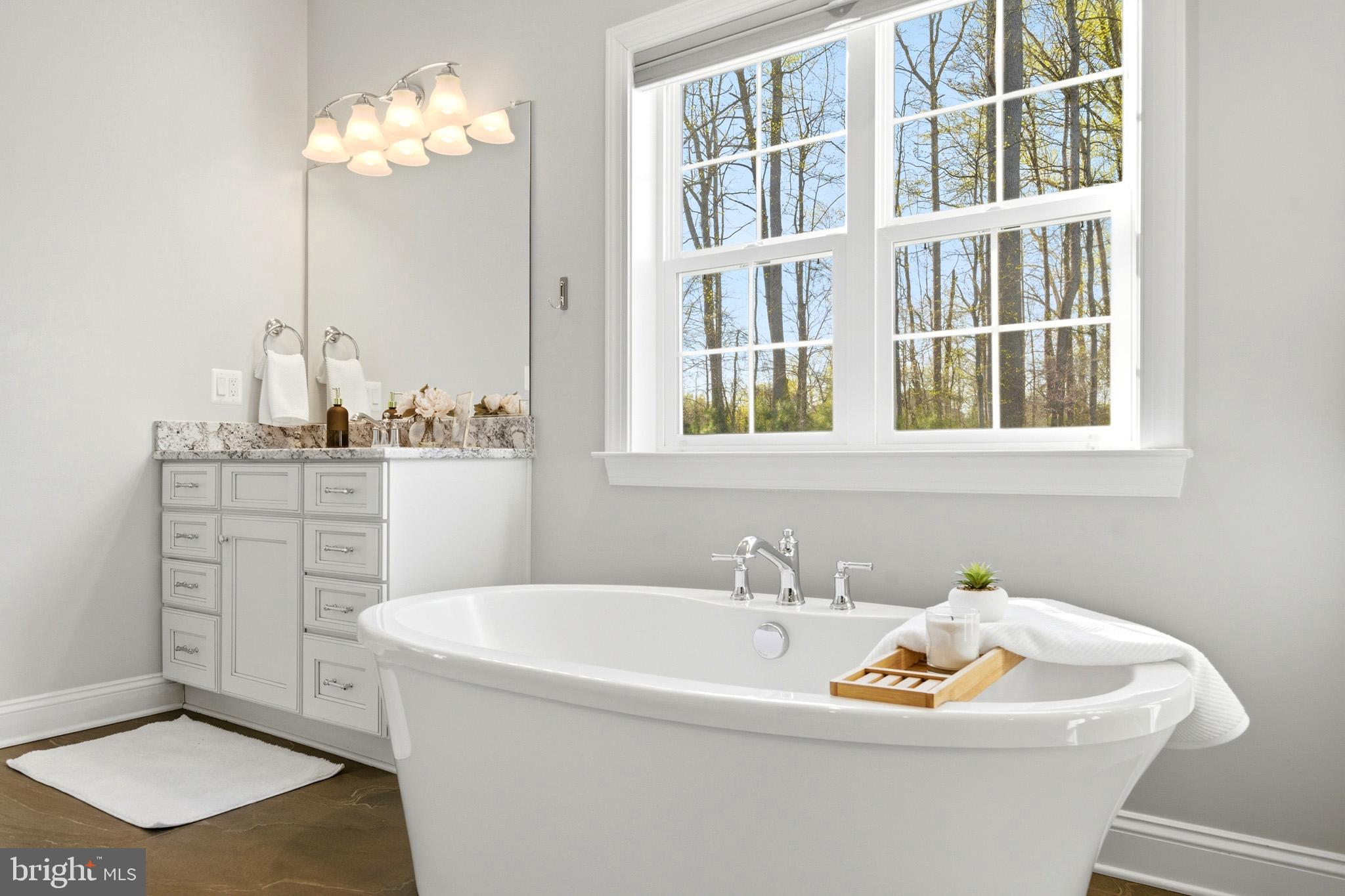 TWIN PONDS - Residential