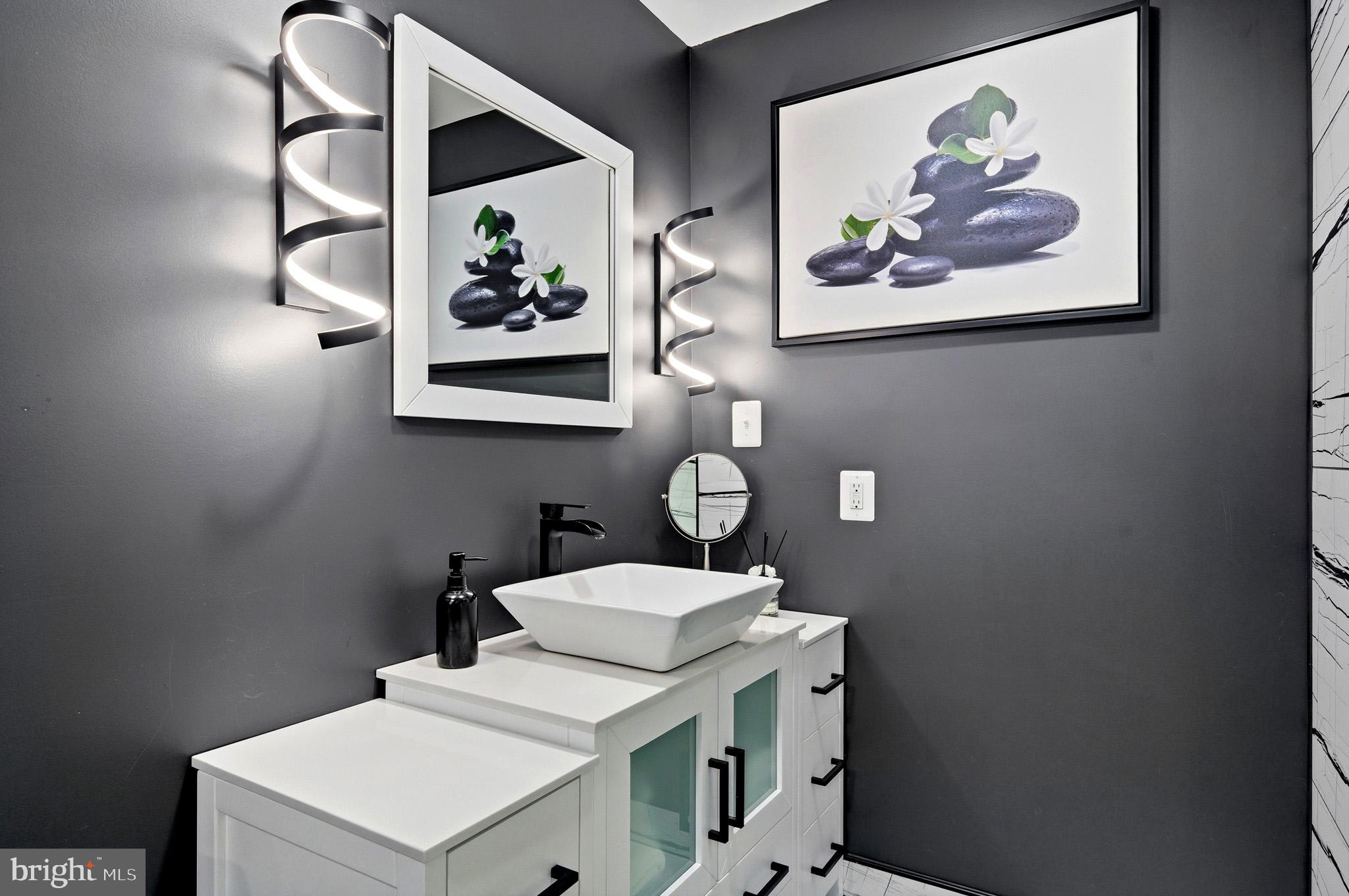 TWIN PONDS - Residential