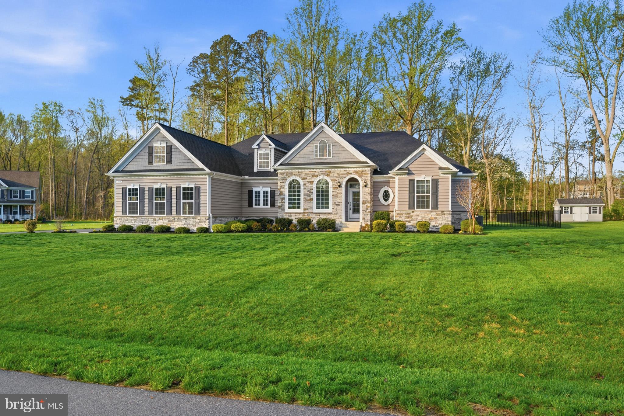 TWIN PONDS - Residential