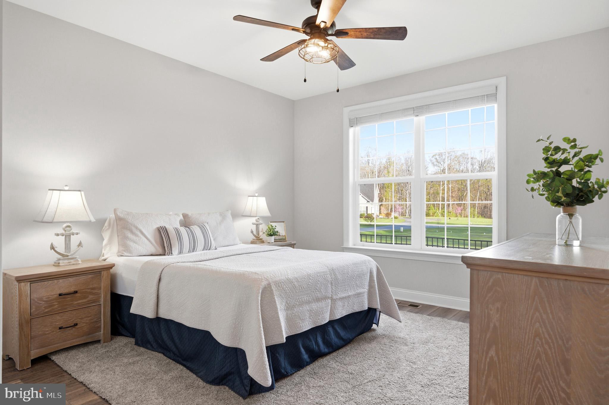 TWIN PONDS - Residential