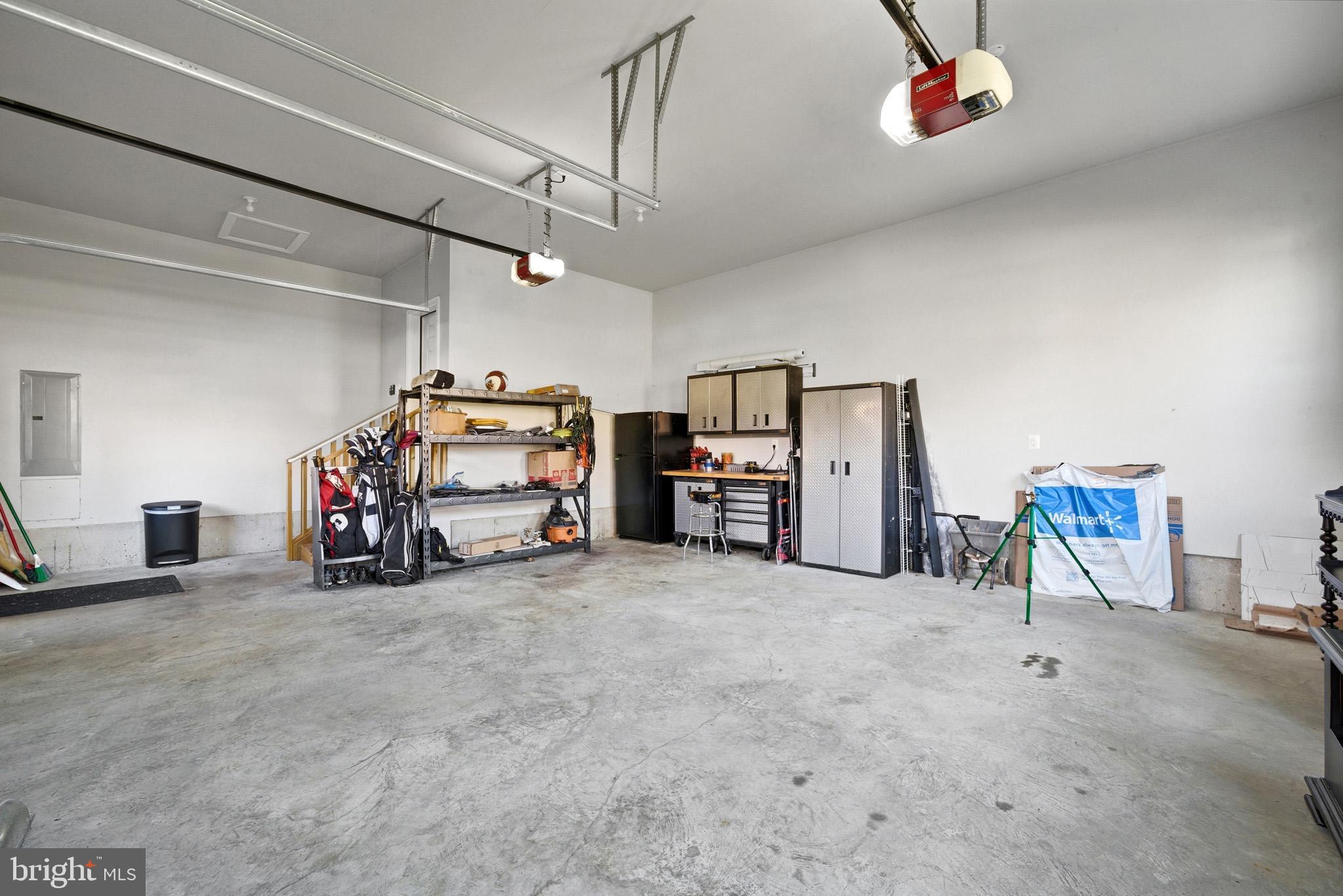 TWIN PONDS - Residential