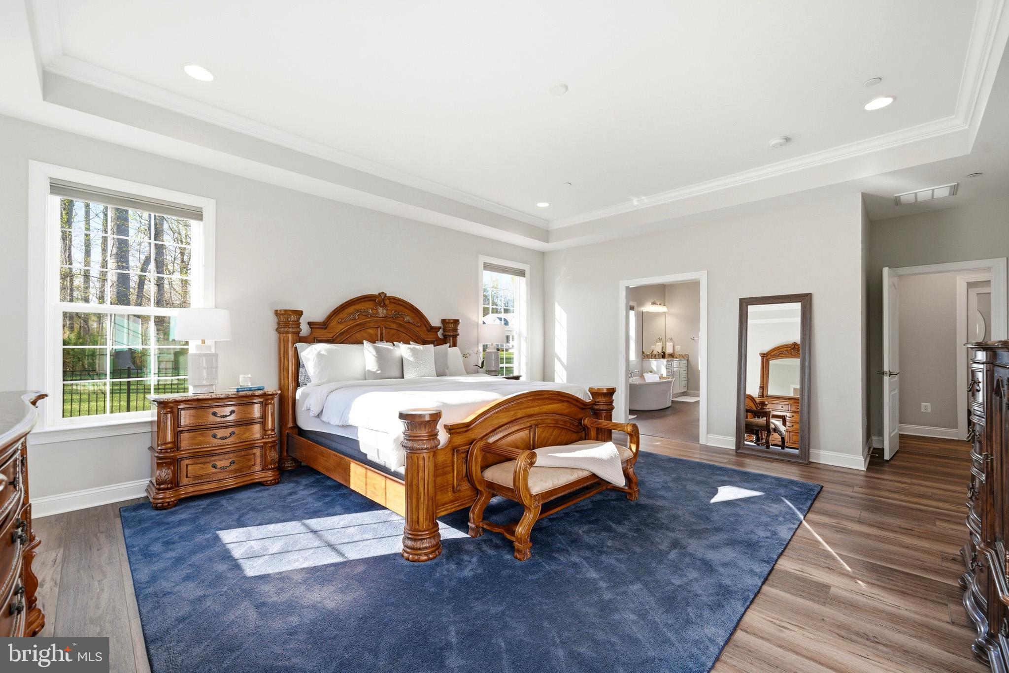 TWIN PONDS - Residential