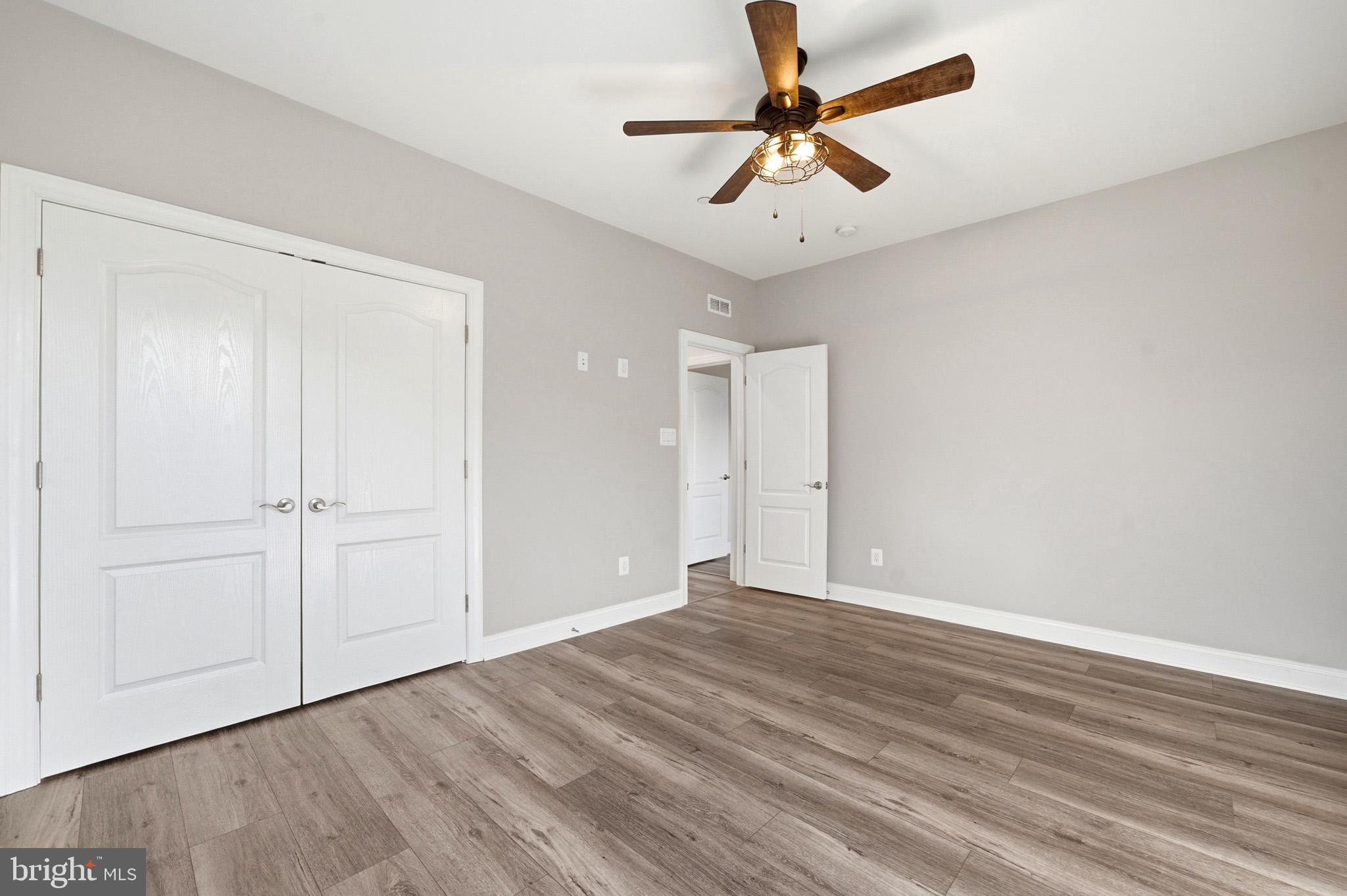 TWIN PONDS - Residential