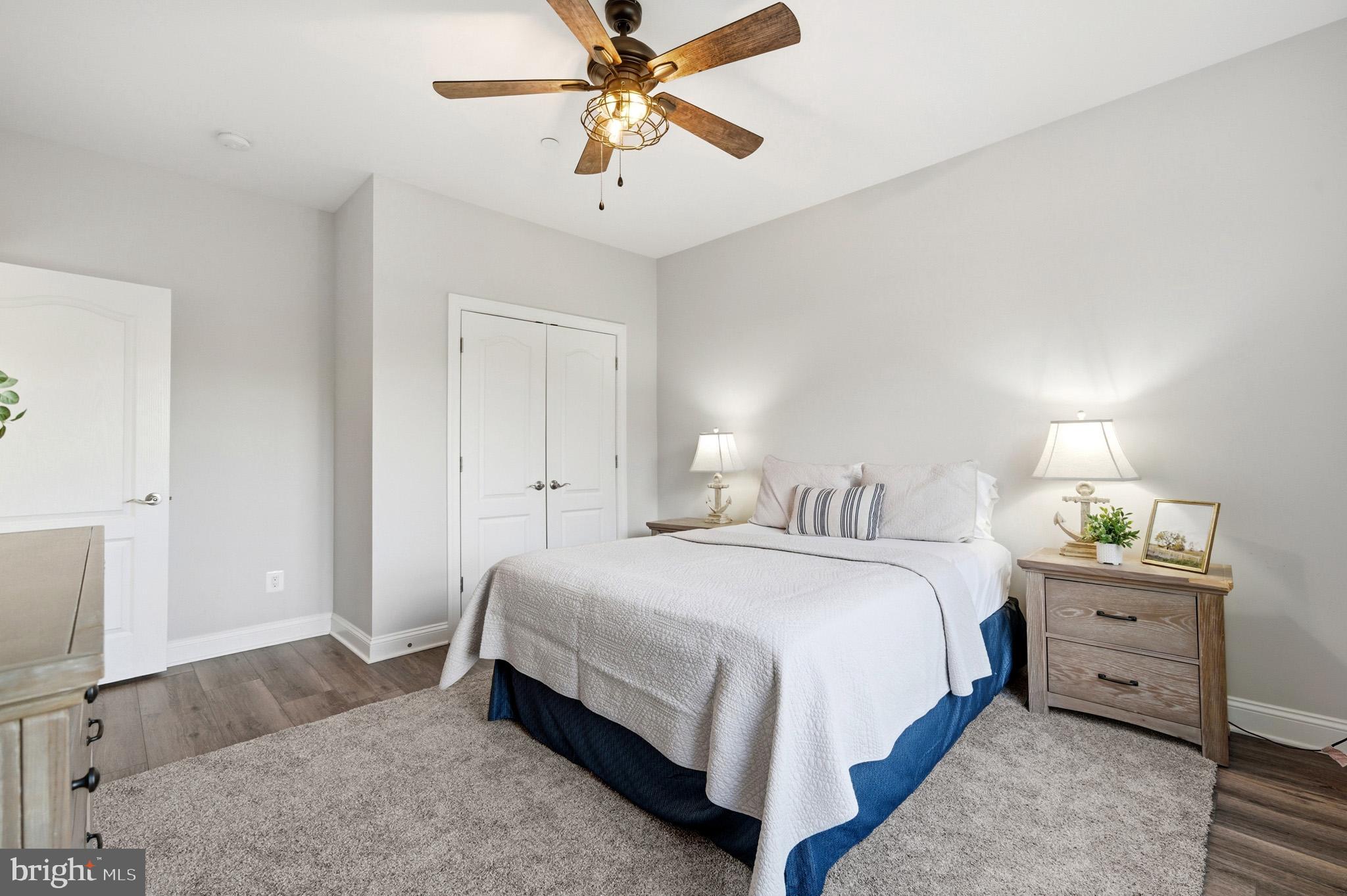 TWIN PONDS - Residential