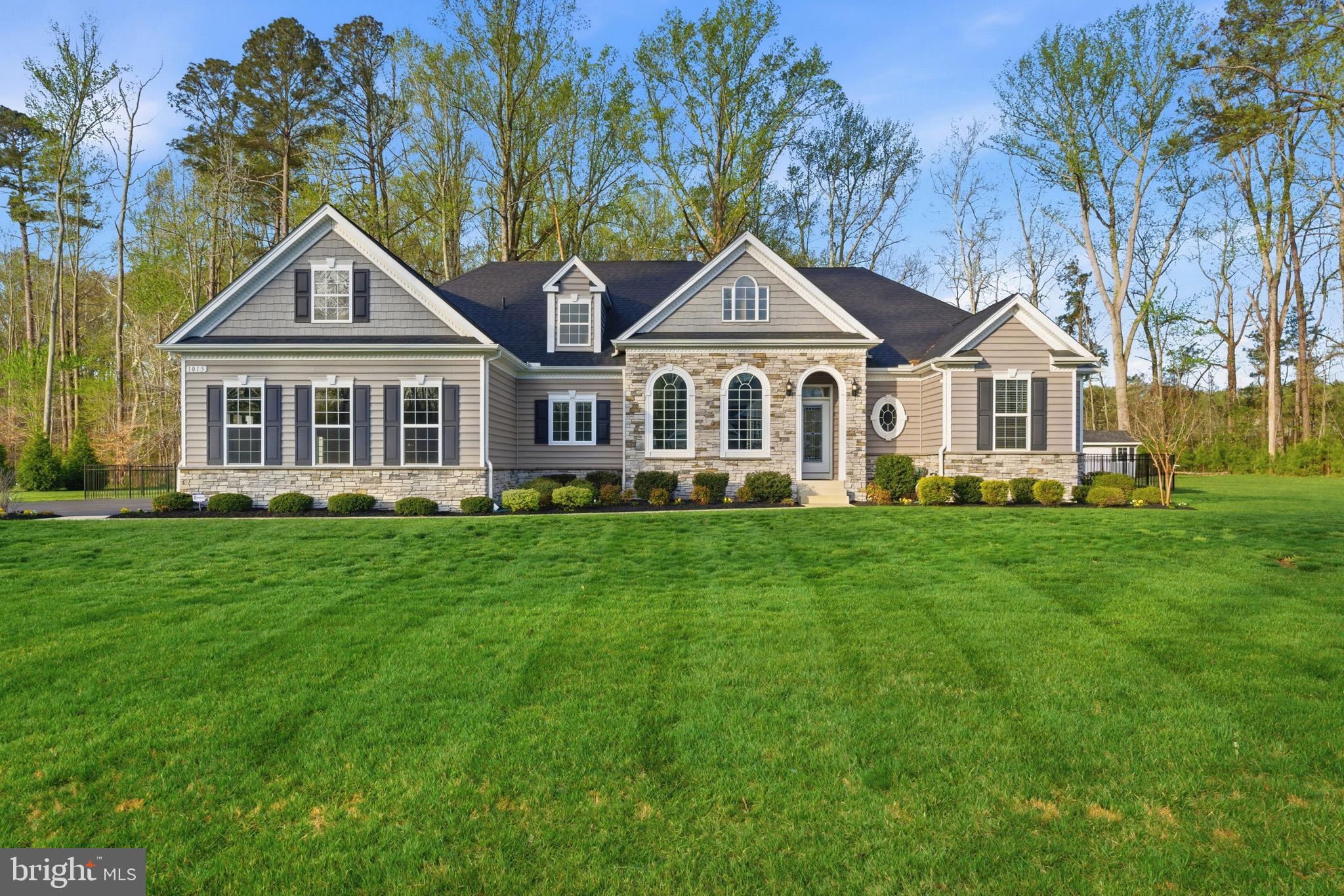 TWIN PONDS - Residential