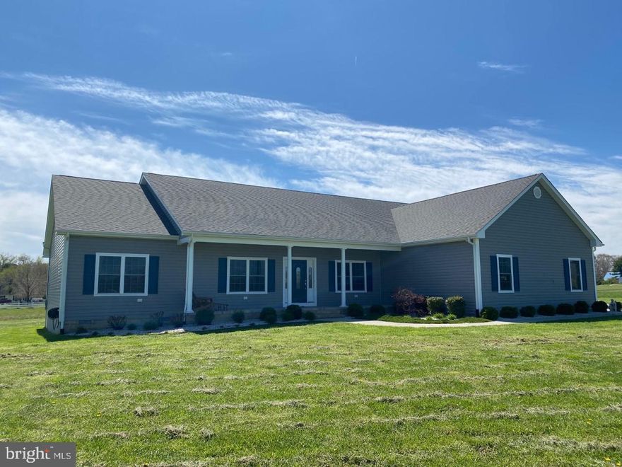 Custom built rambler on 5acres in Callaway.  Open floor plan great for family gatherings and entertaining.  Two master suites on separate ends of the house.  Laundry/mudroom.  Large walk in pantry.  Front porch overlooks neighbors horse pastures.  Back yard has plenty of room for play area or pool!! Many upgraded features:  granite, hardwood, 9' ceilings, Stainless appliances, 30 yr shingles, 2 x 6 construction, double hung windows.  Only 4 years old, still like new!  Easy to show.  View 3 D virtual tour at: https://my.matterport.com/show/?m=5KtkThh3AMf