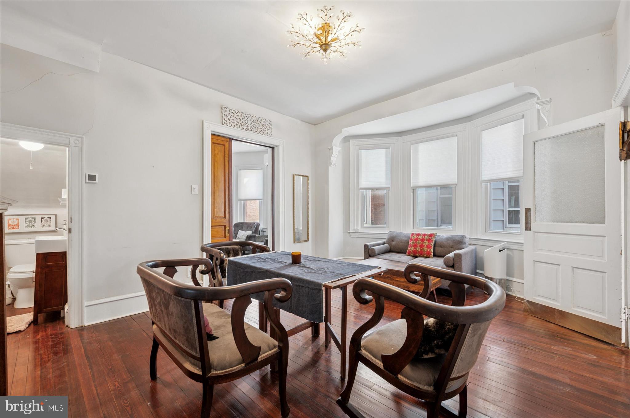 UNIVERSITY CITY - Residential