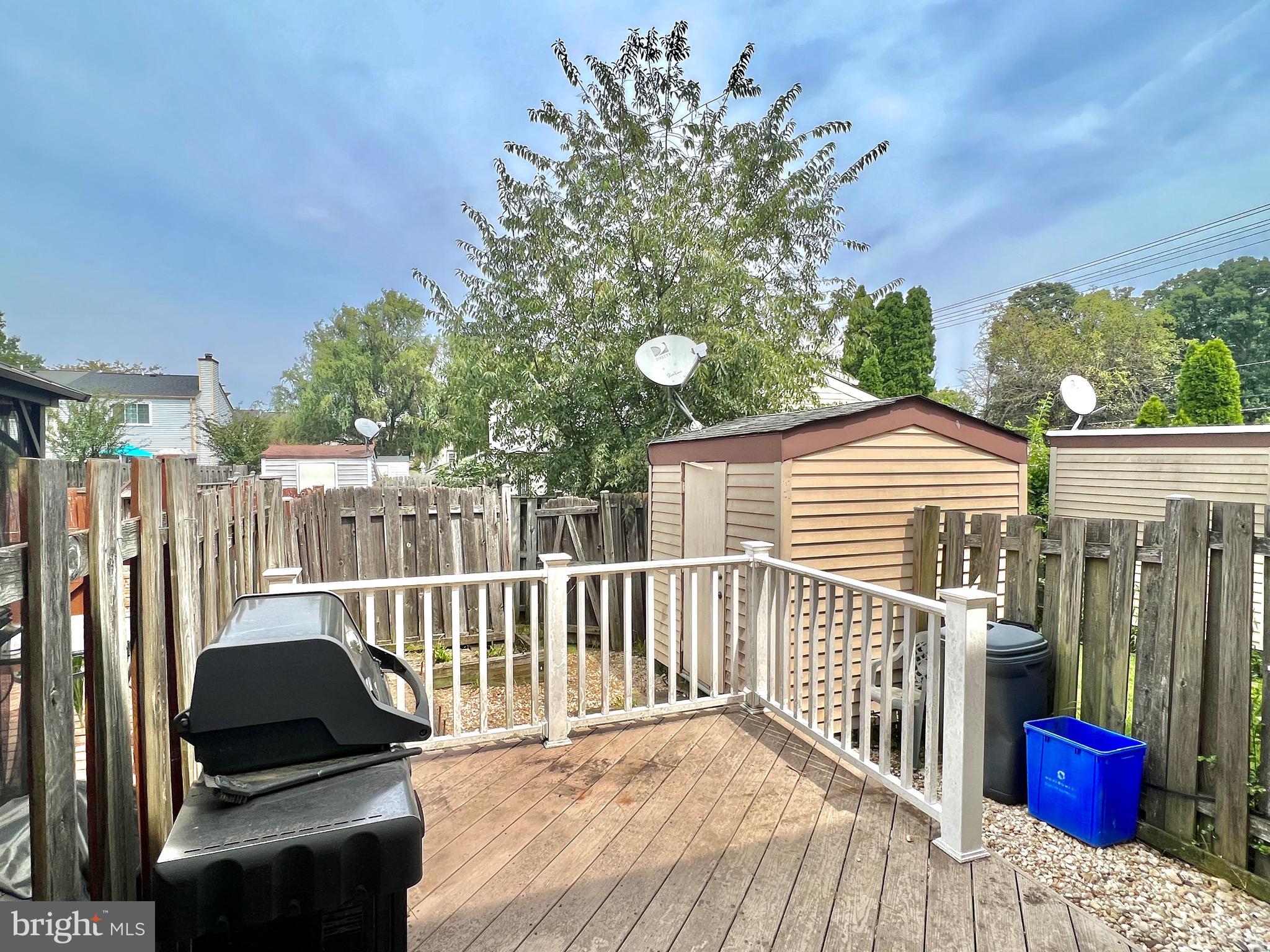 MIDDLEBROOK COMMONS - Residential