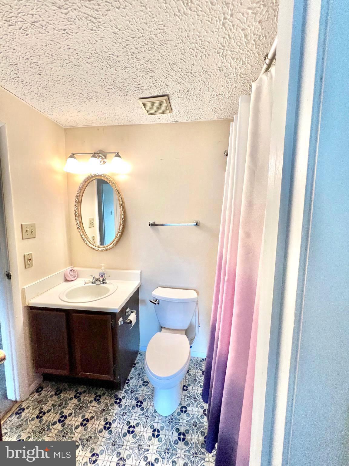 MIDDLEBROOK COMMONS - Residential