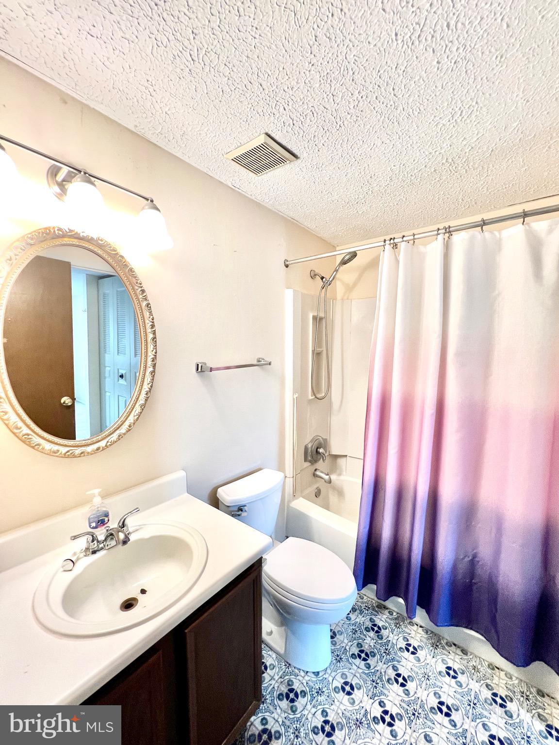 MIDDLEBROOK COMMONS - Residential