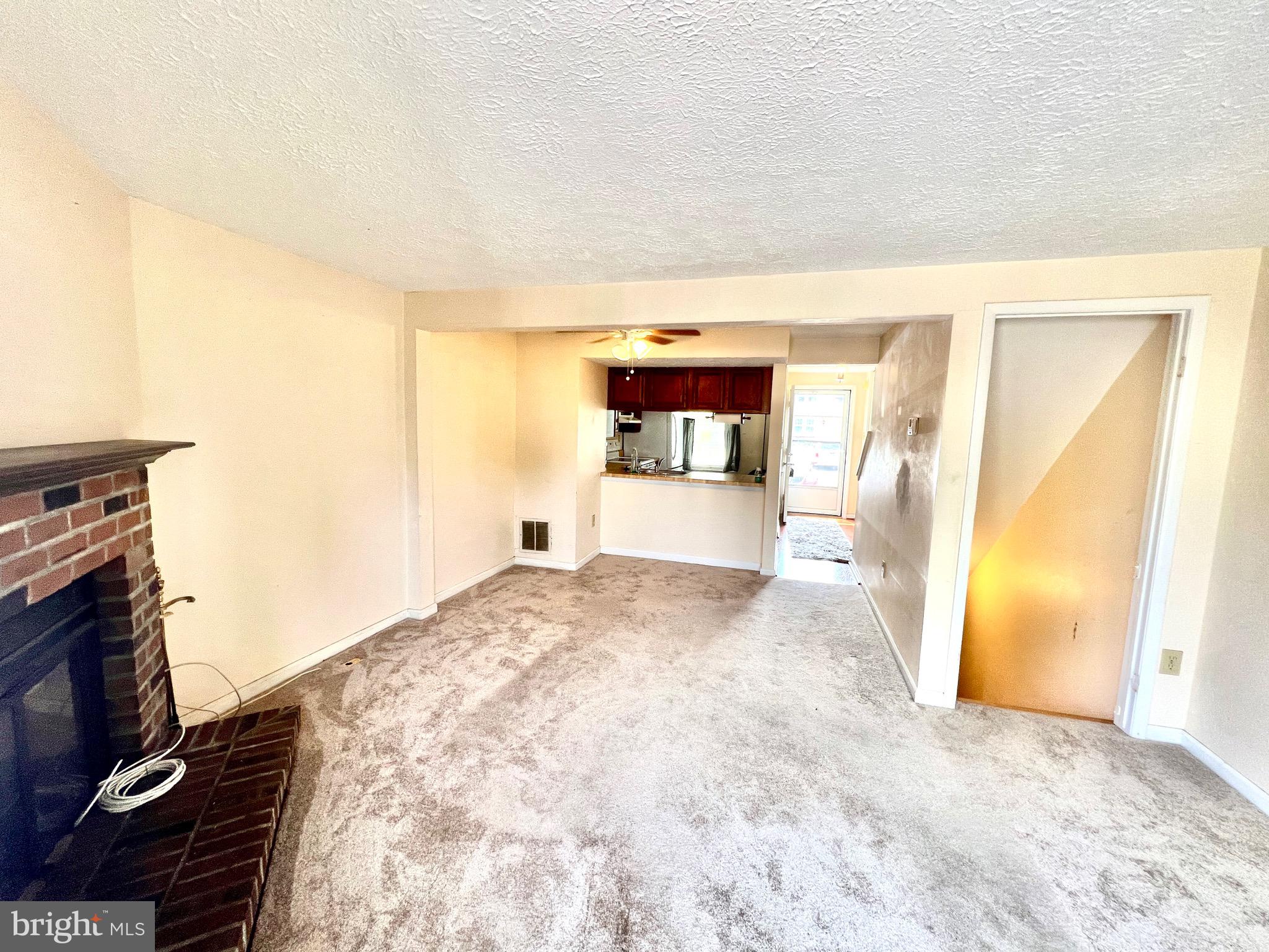 MIDDLEBROOK COMMONS - Residential