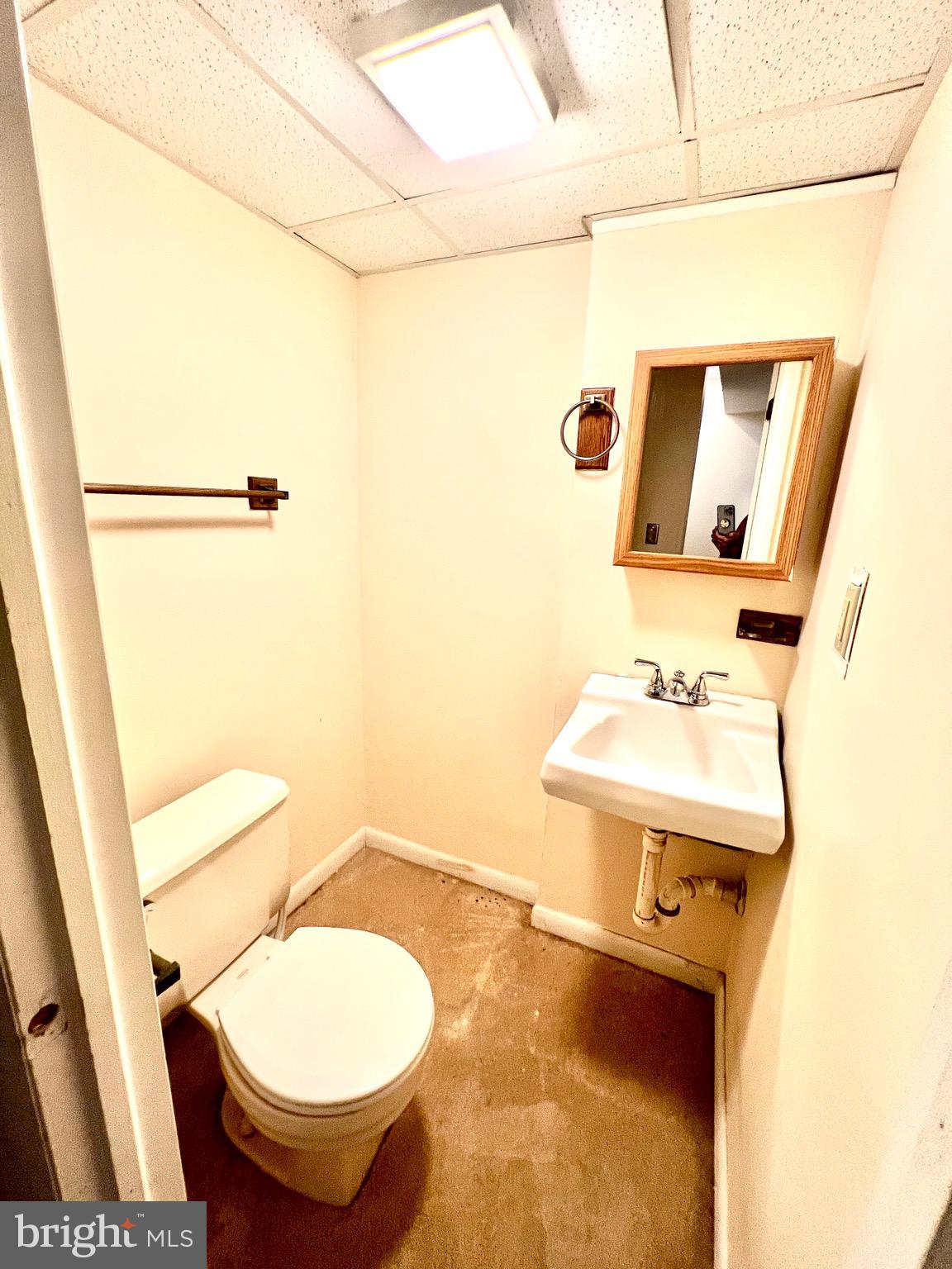 MIDDLEBROOK COMMONS - Residential