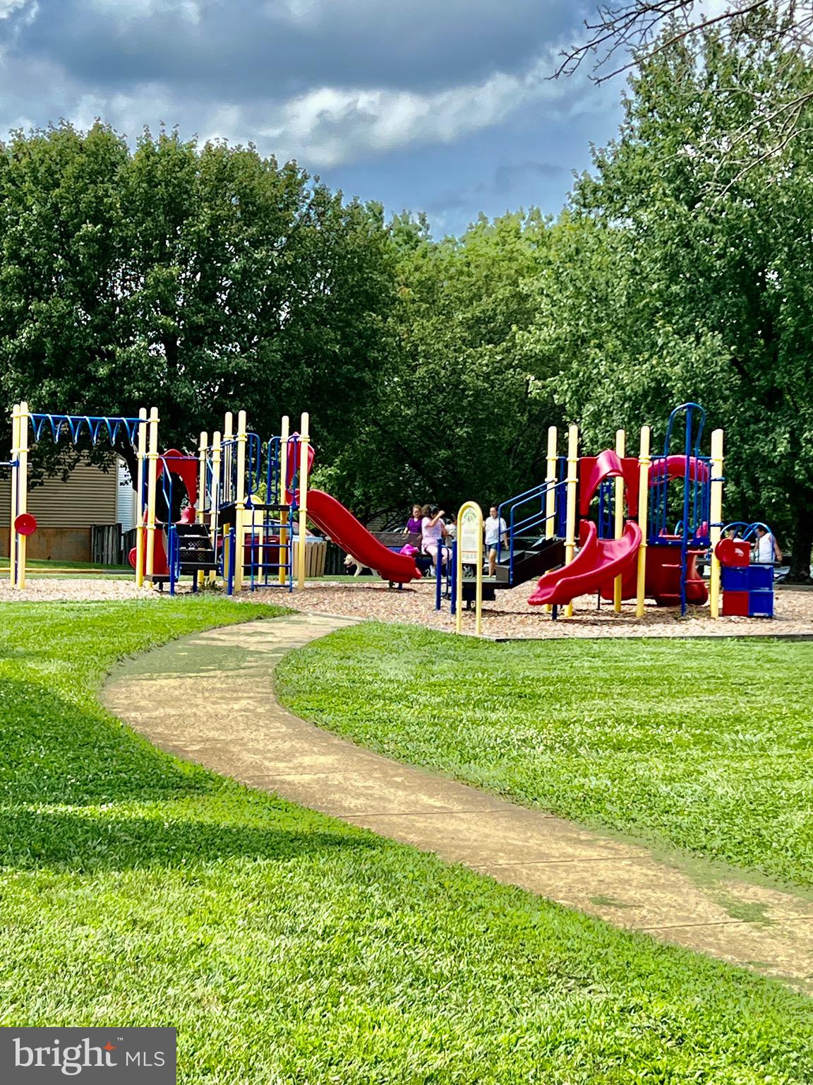 MIDDLEBROOK COMMONS - Residential