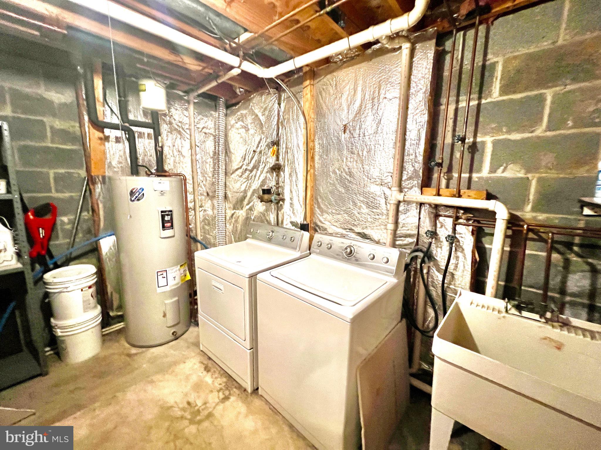 MIDDLEBROOK COMMONS - Residential