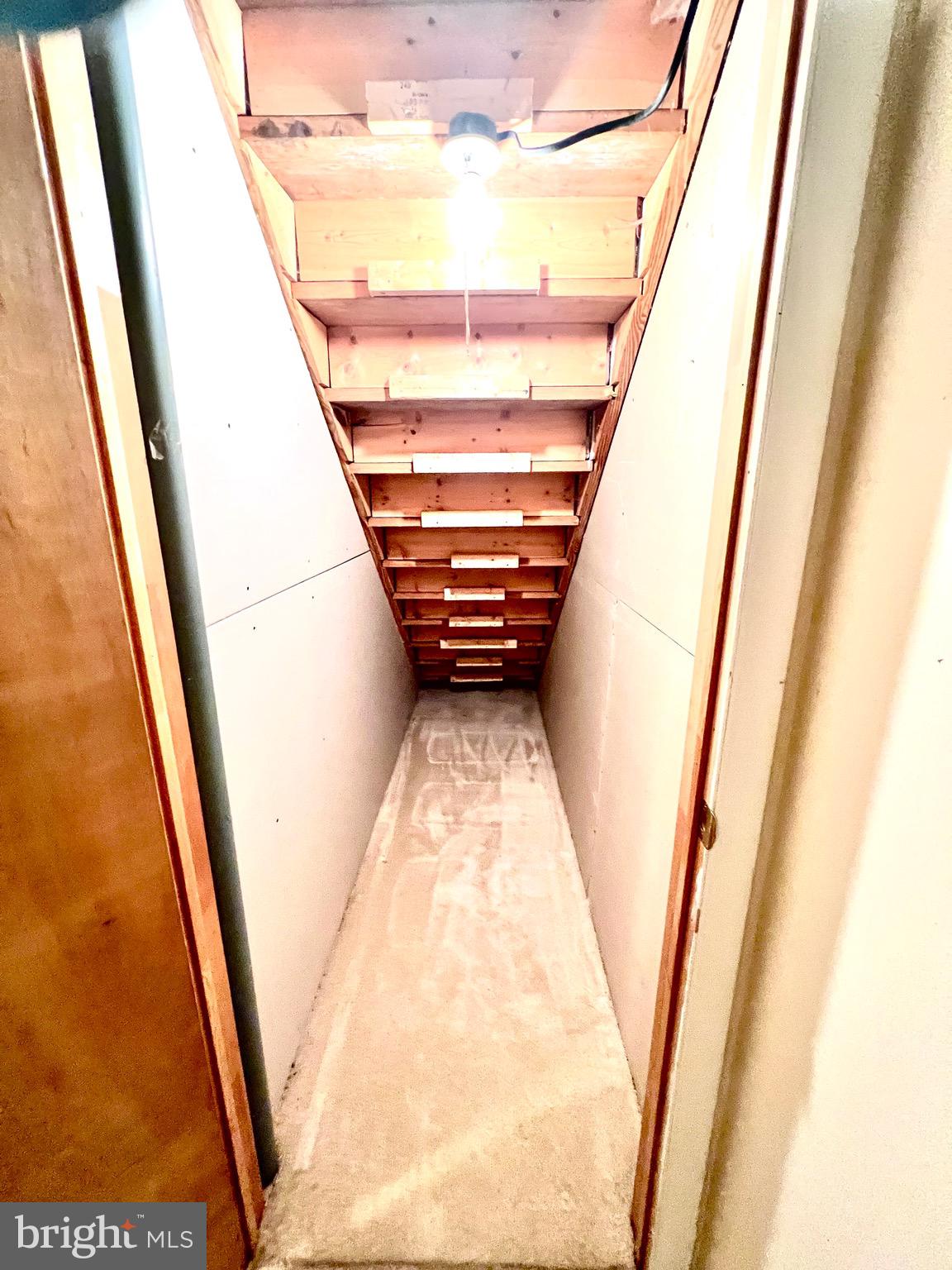 MIDDLEBROOK COMMONS - Residential