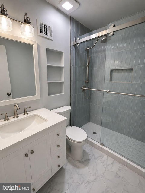 Townhouse For Sale - 6386 Patience Court<br/> ALEXANDRIA, VA 22315