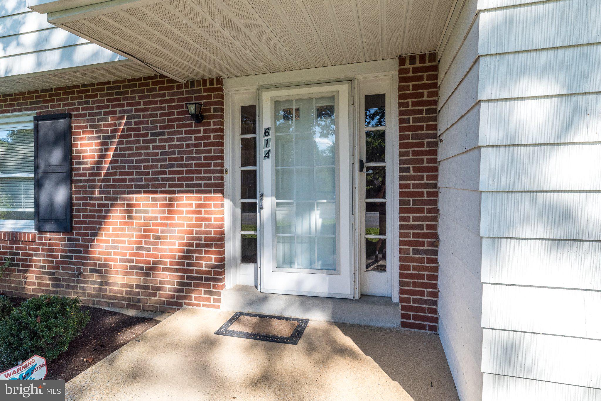 614 W BROOKHAVEN ROAD