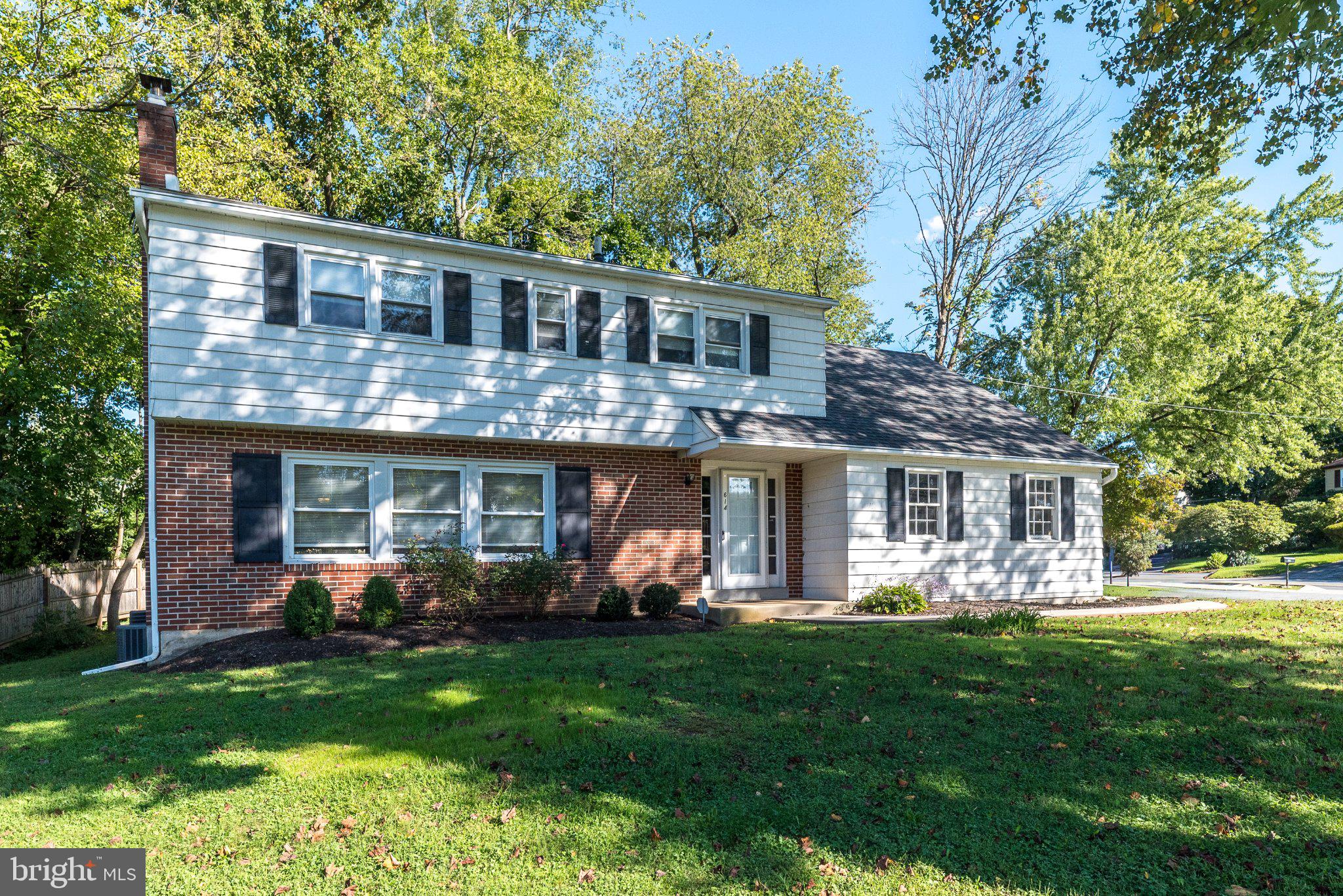614 W BROOKHAVEN ROAD