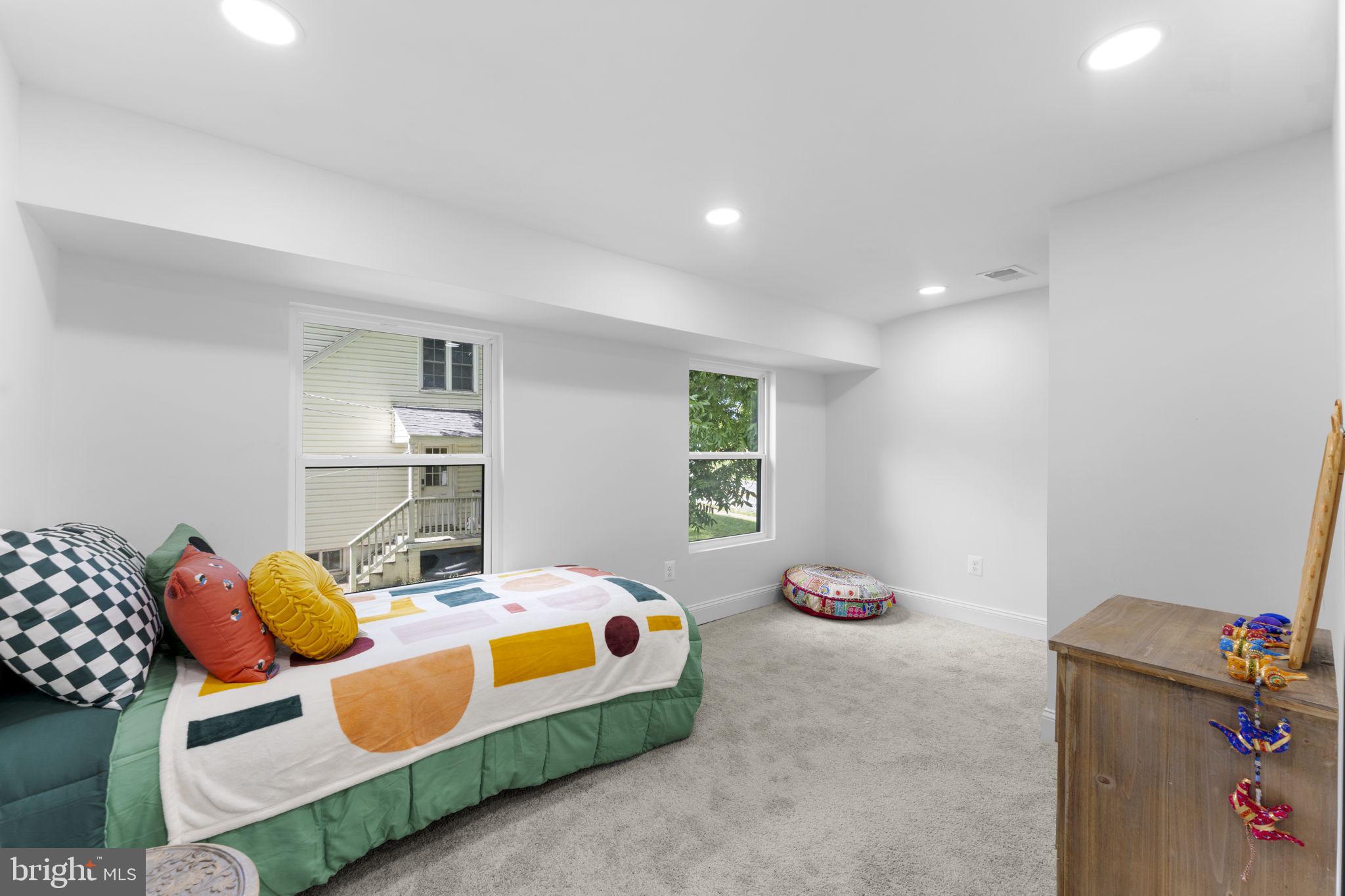 GROVETON HEIGHTS - Residential