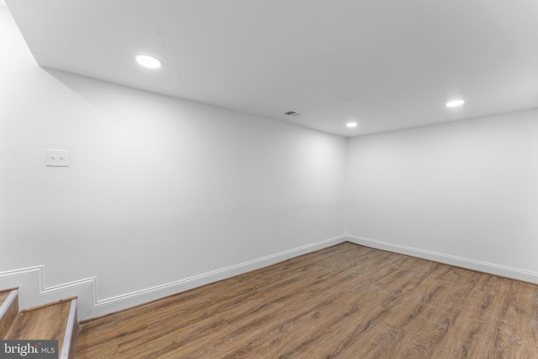 GROVETON HEIGHTS - Residential