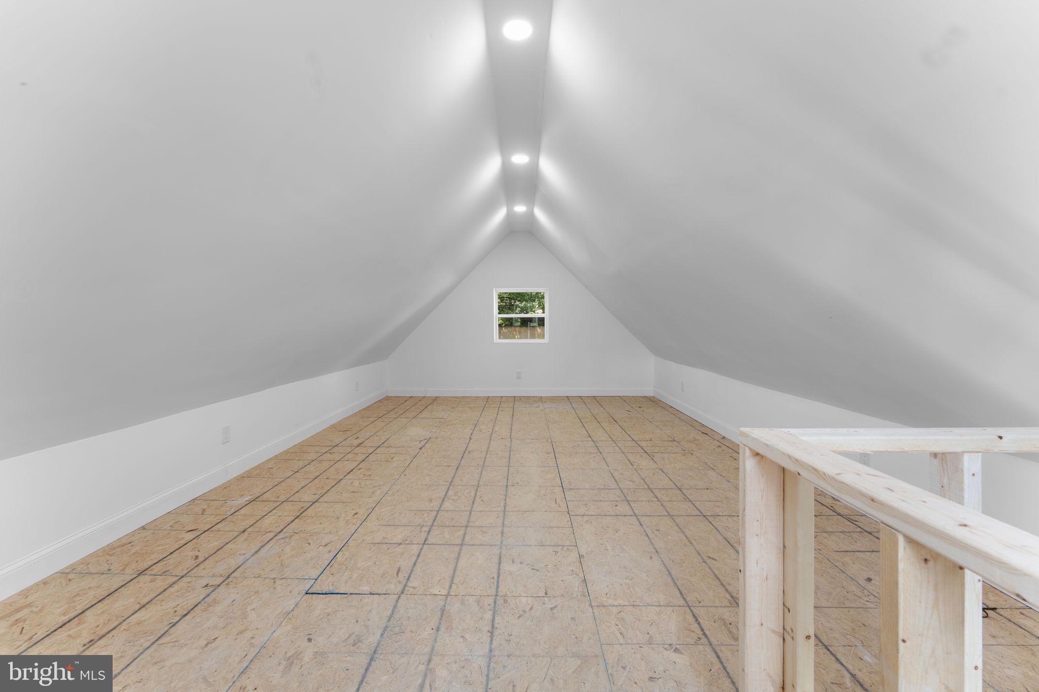 GROVETON HEIGHTS - Residential