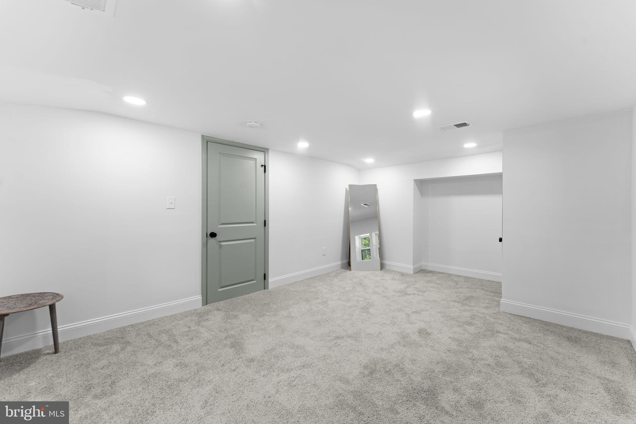 GROVETON HEIGHTS - Residential