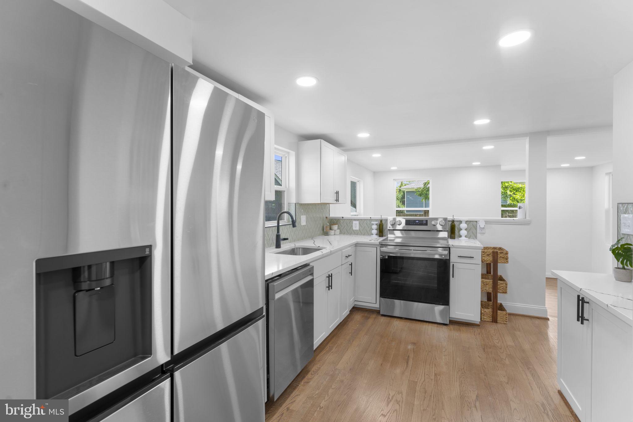 GROVETON HEIGHTS - Residential