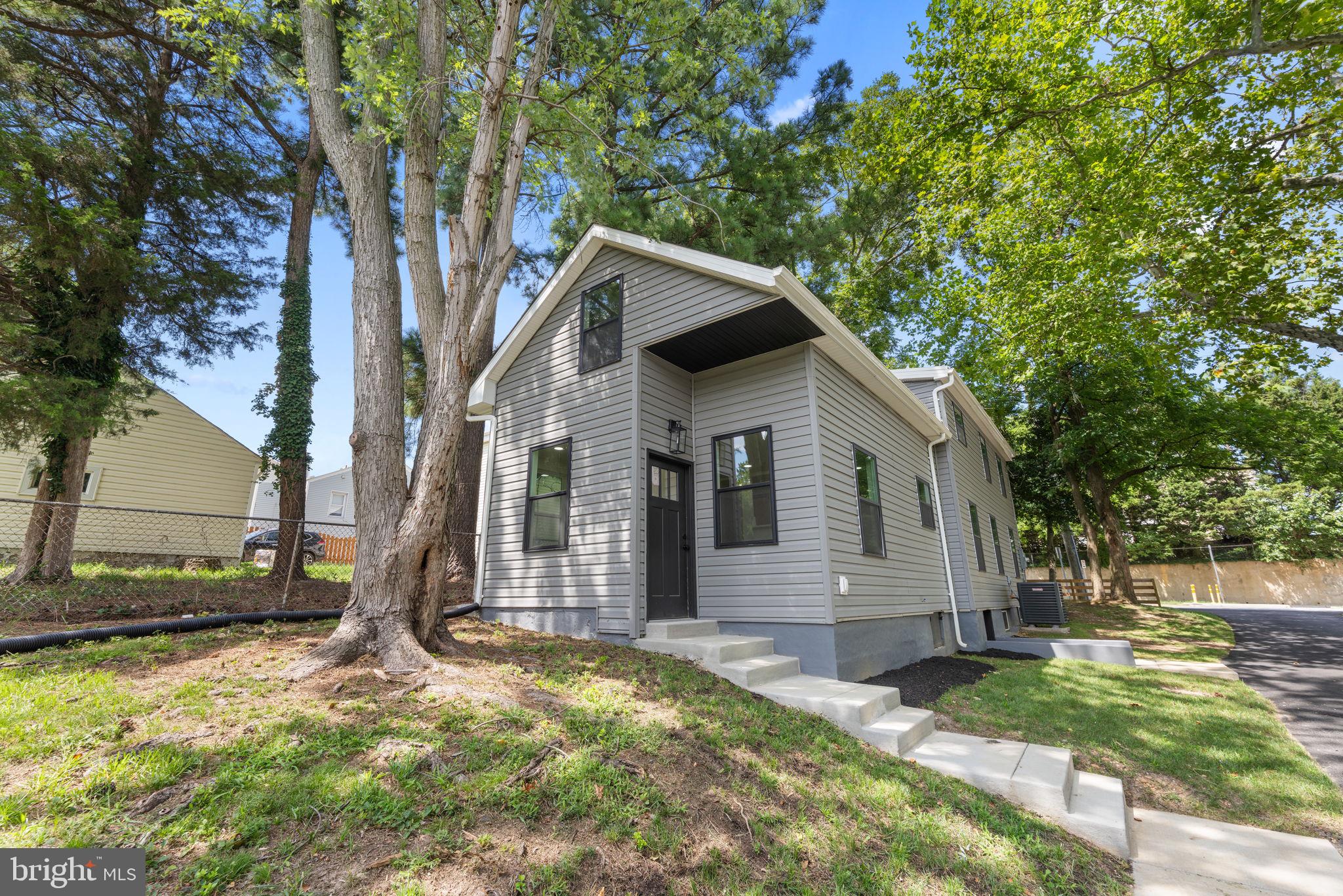 GROVETON HEIGHTS - Residential