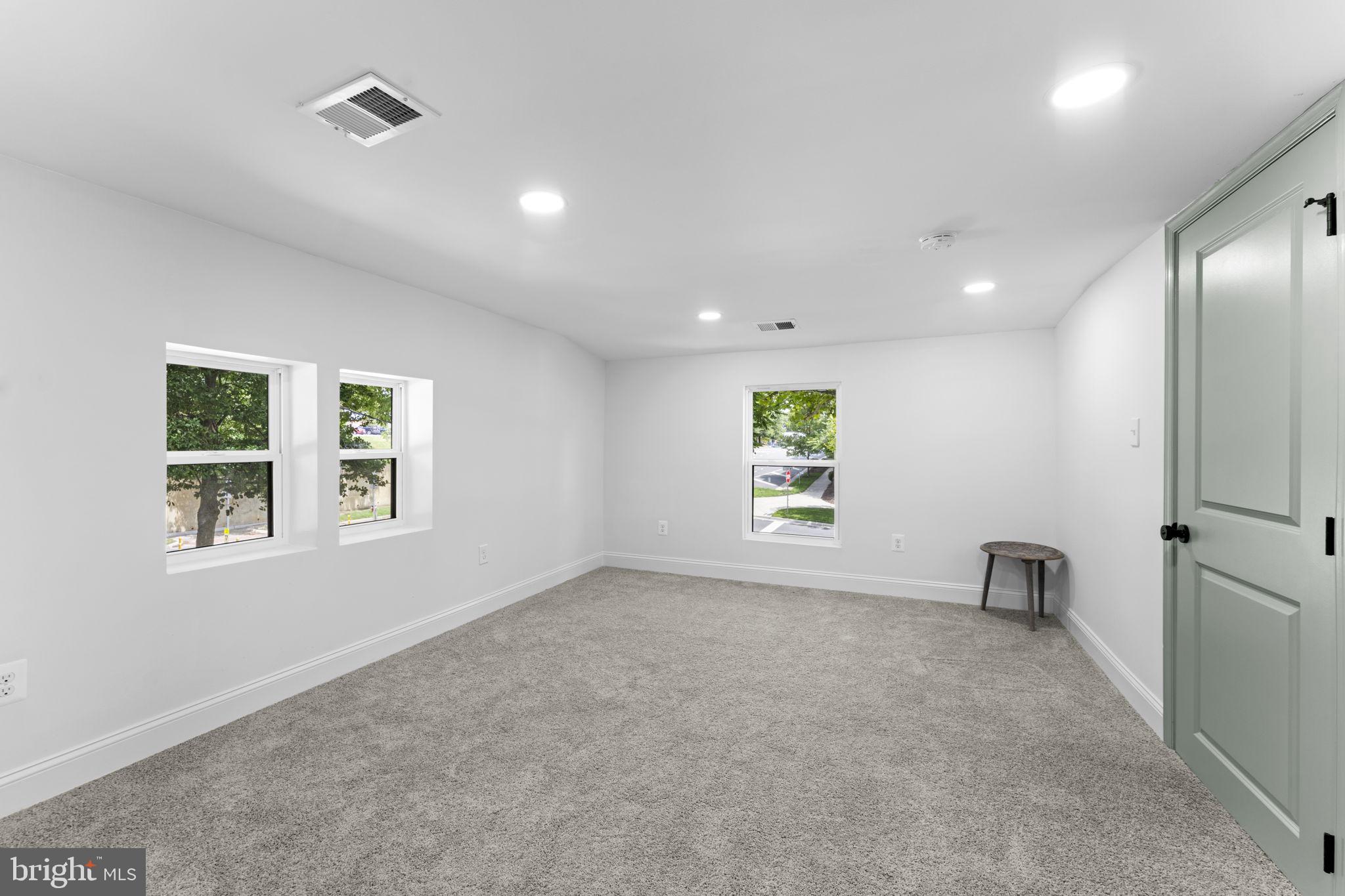 GROVETON HEIGHTS - Residential