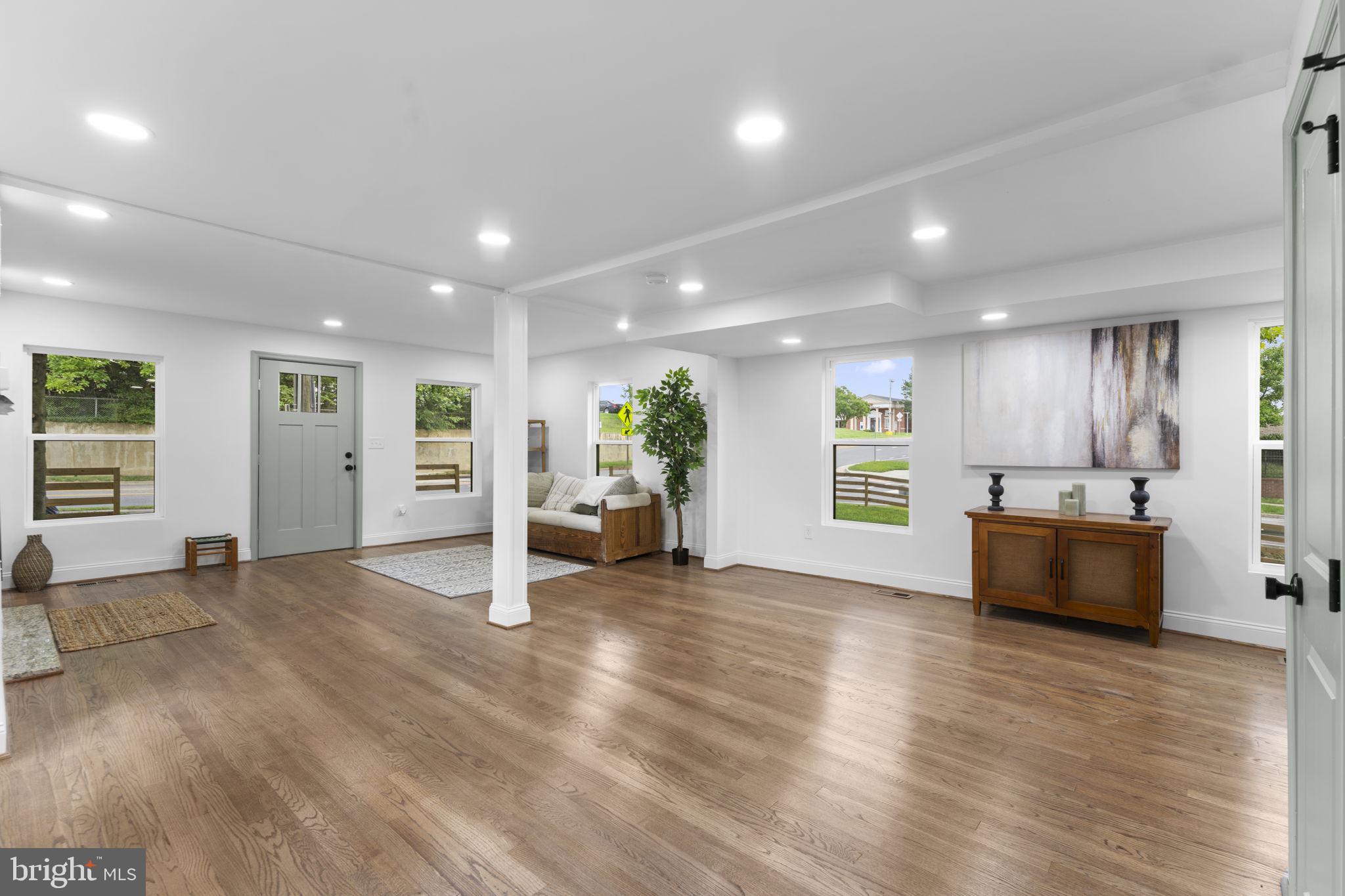 GROVETON HEIGHTS - Residential