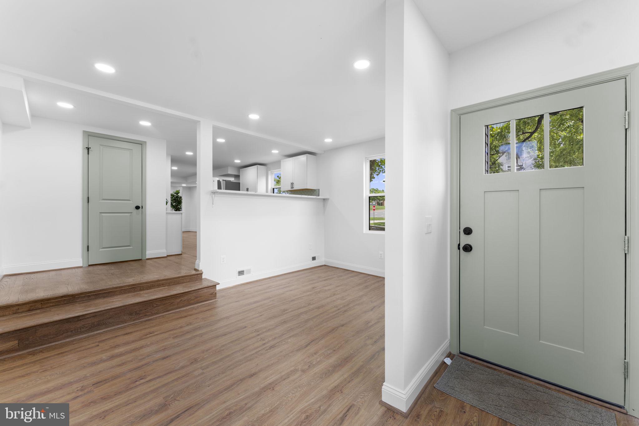 GROVETON HEIGHTS - Residential