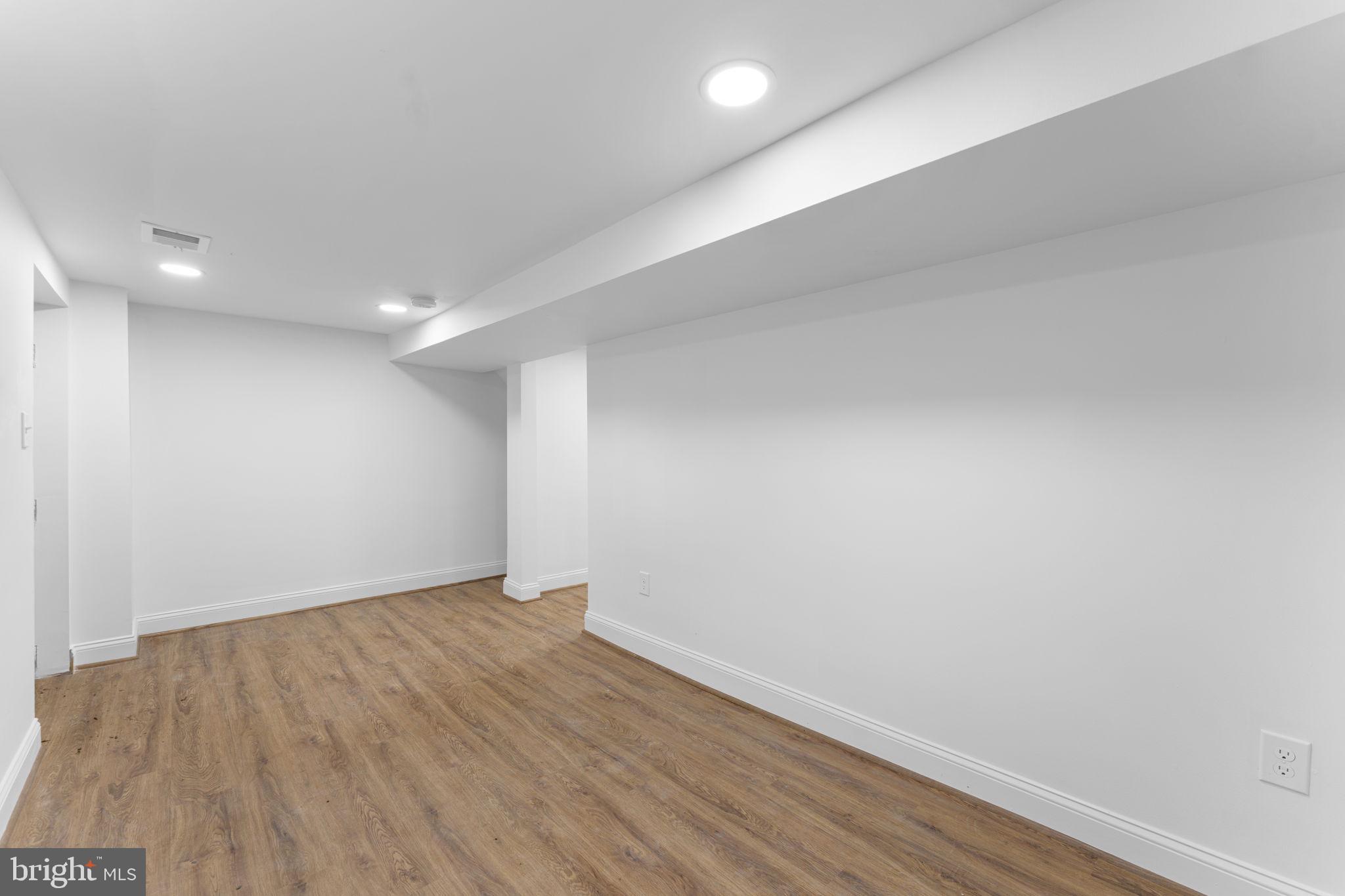 GROVETON HEIGHTS - Residential