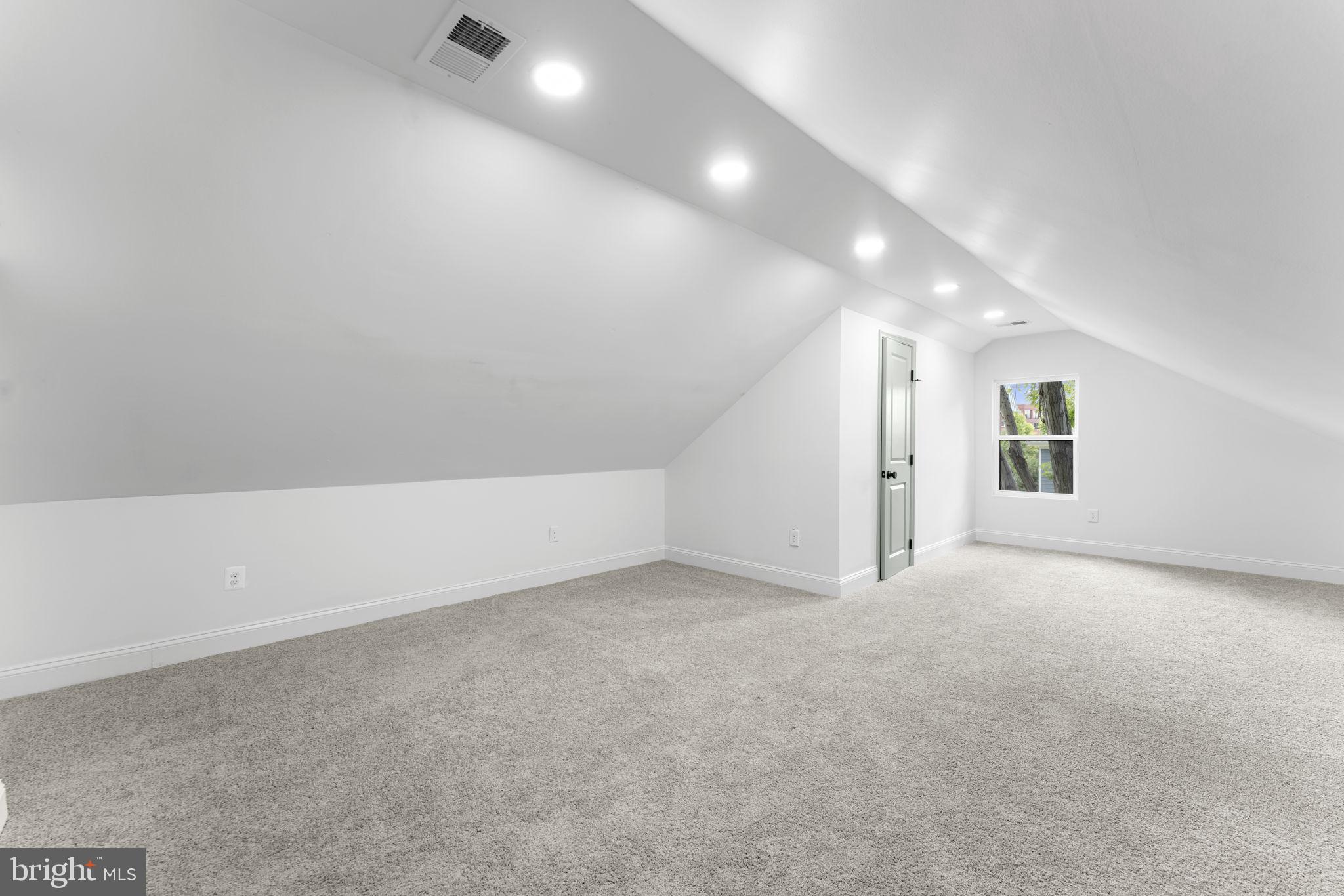 GROVETON HEIGHTS - Residential